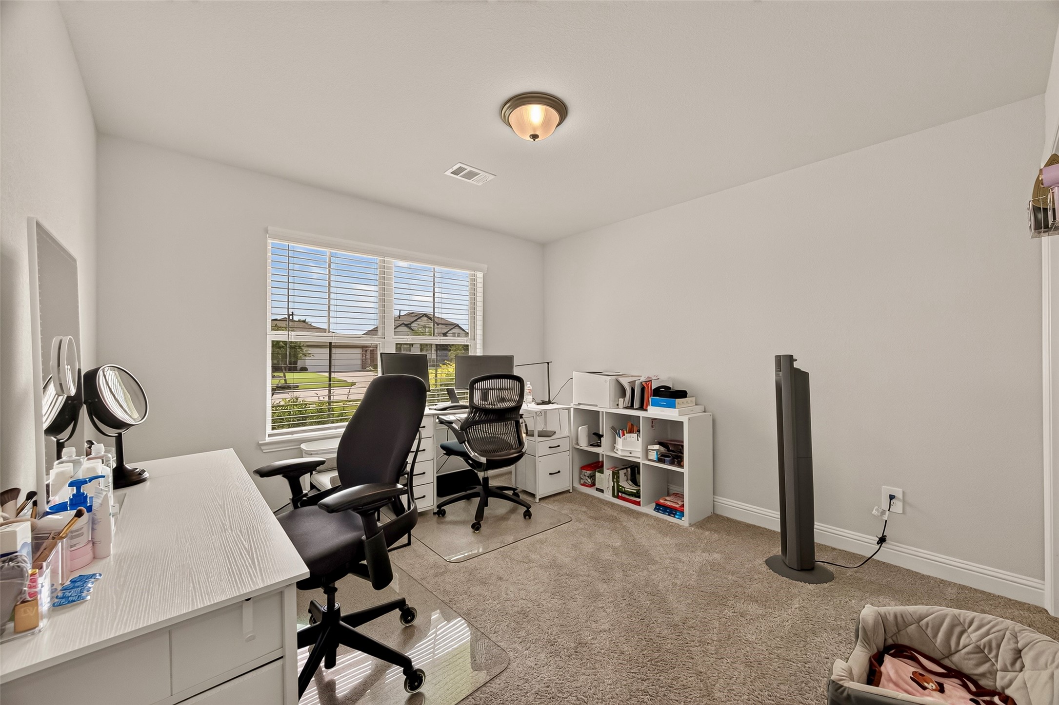 2605 Golden Palms Property Photo 7