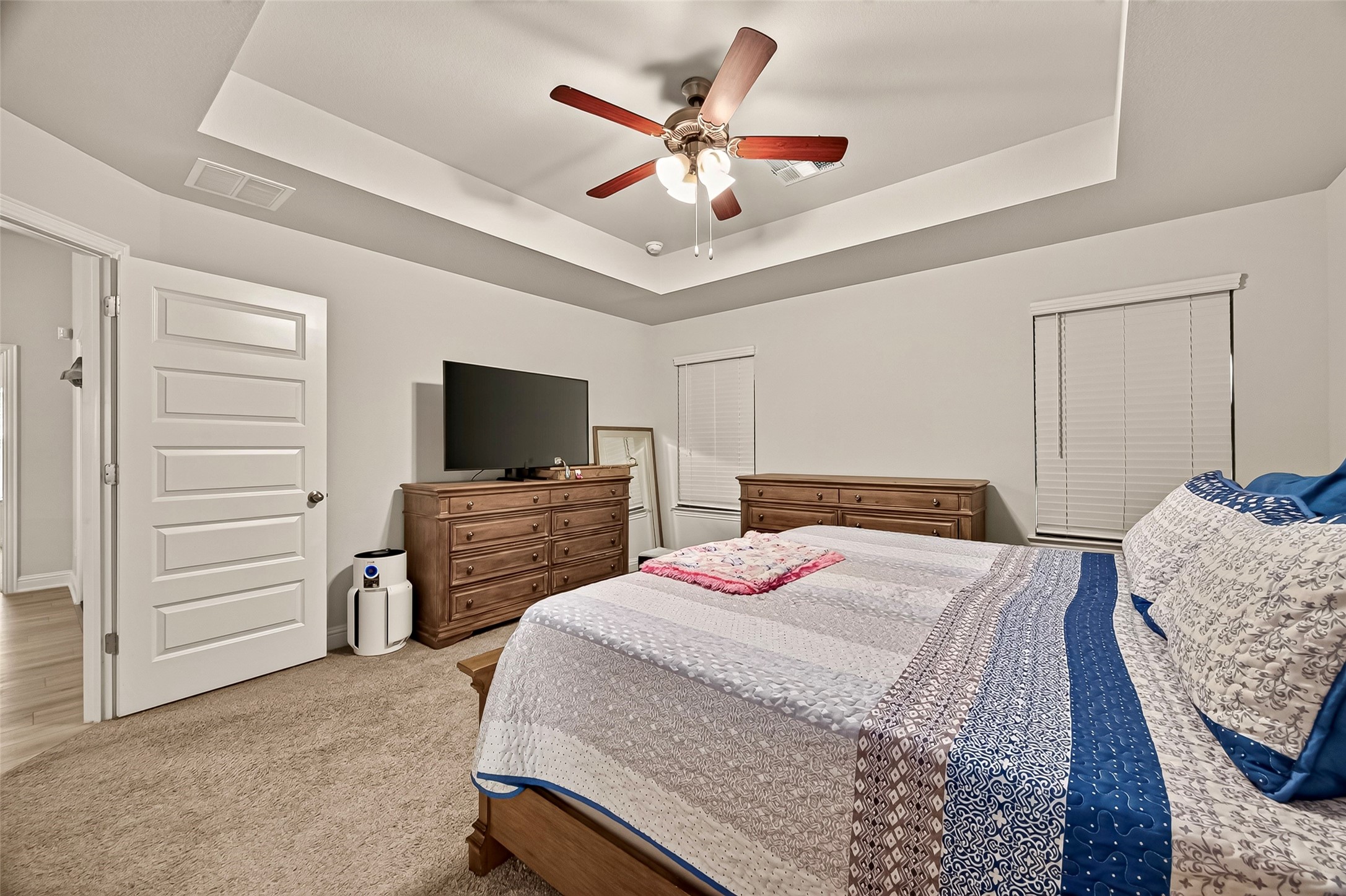 2605 Golden Palms Property Photo 26