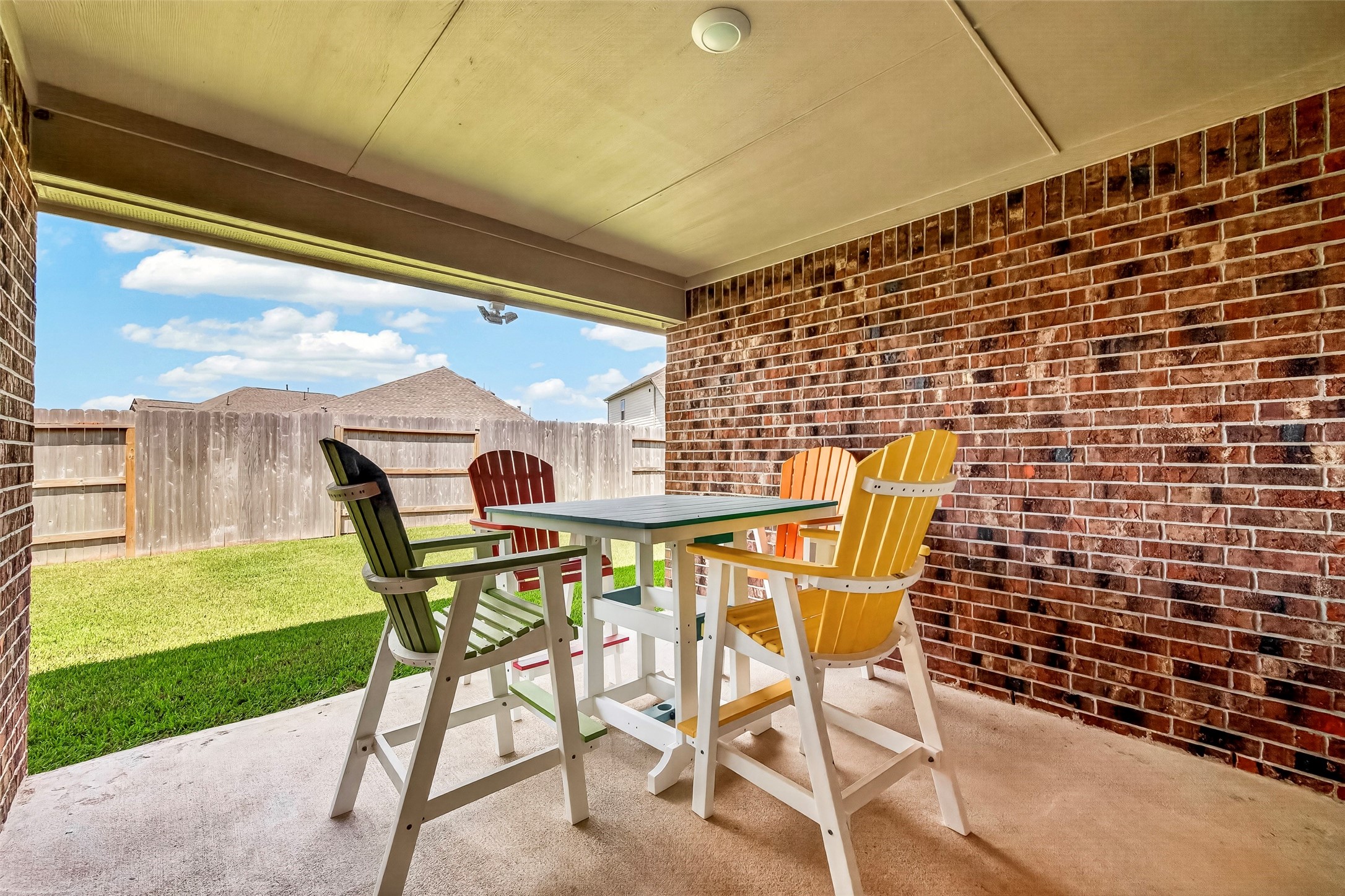 2605 Golden Palms Property Photo 34