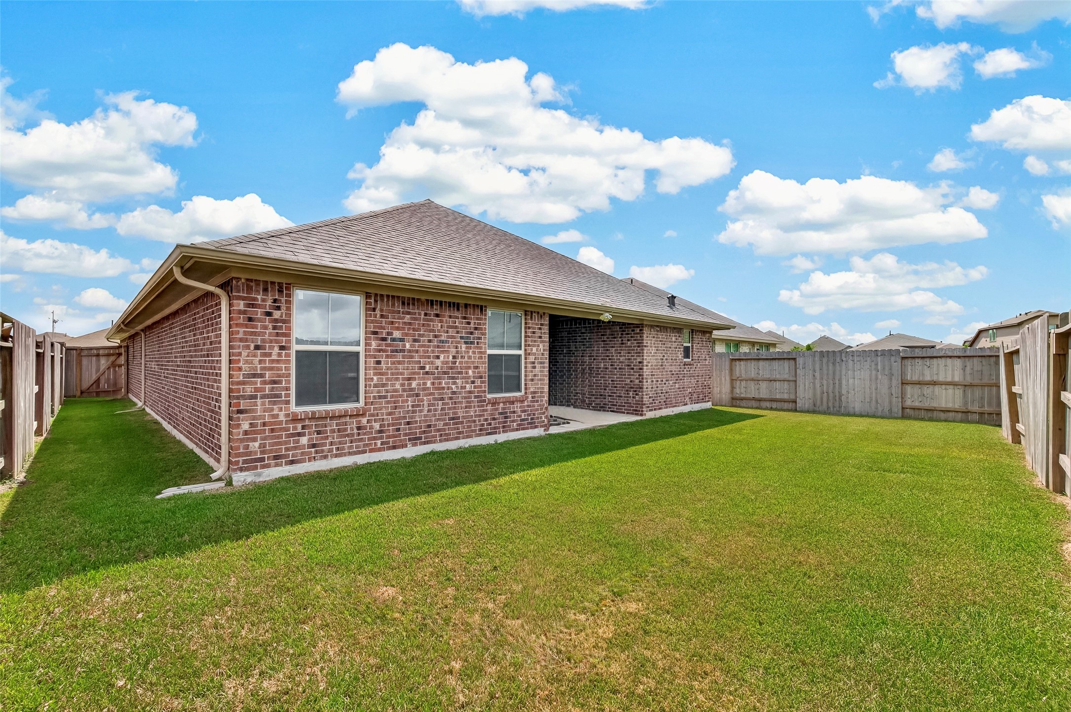 2605 Golden Palms Property Photo 35
