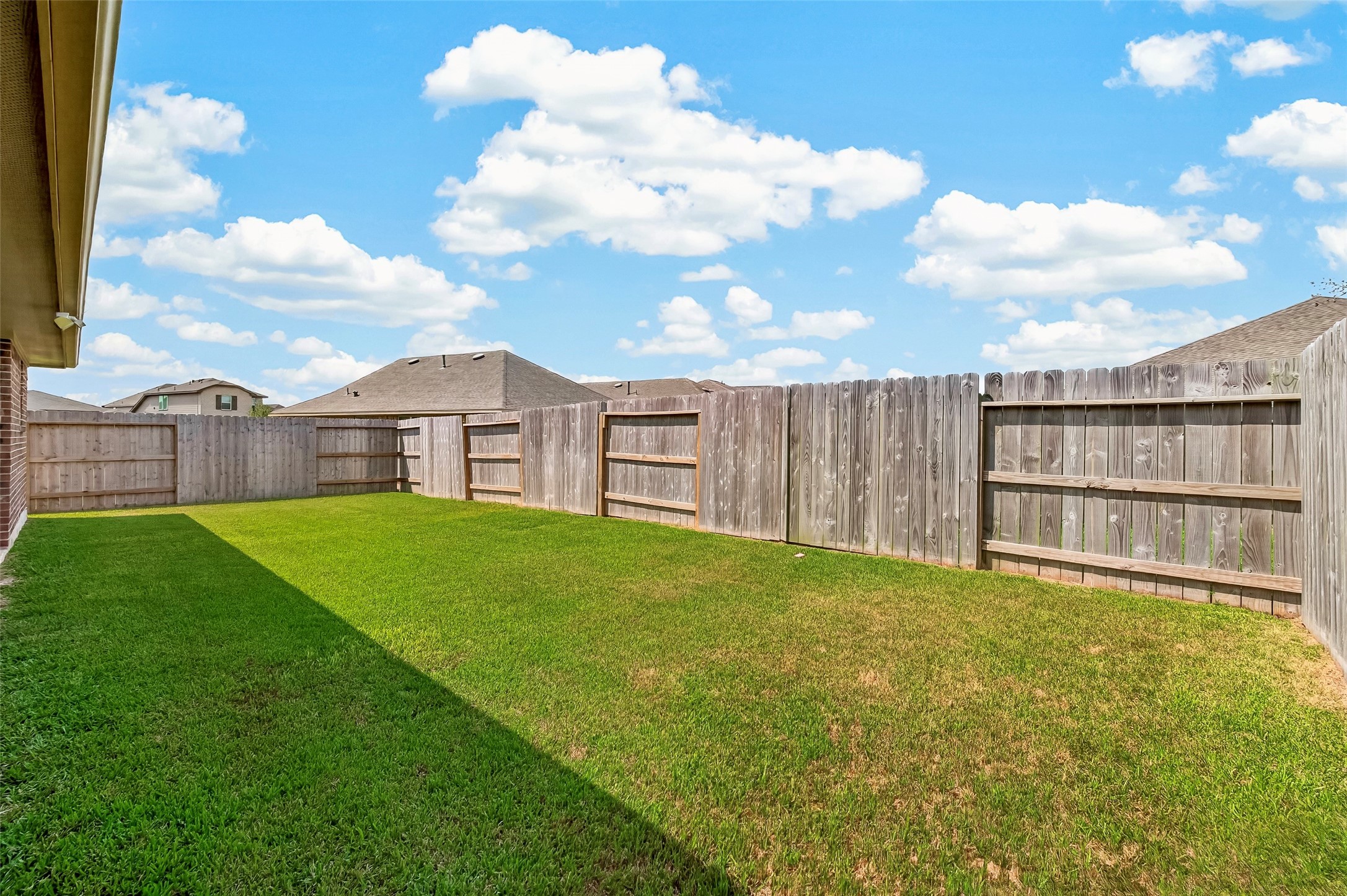 2605 Golden Palms Property Photo 37