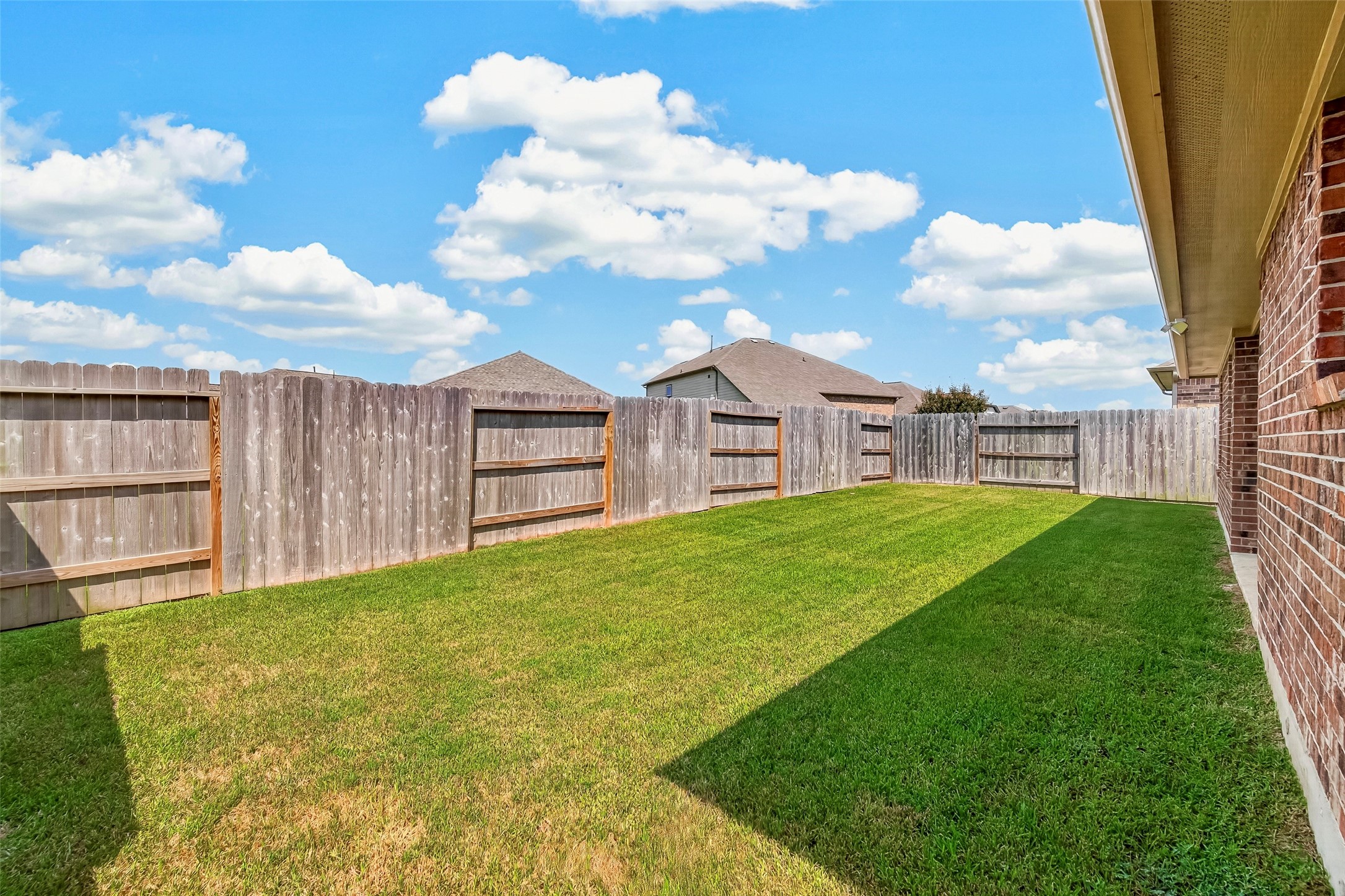 2605 Golden Palms Property Photo 38