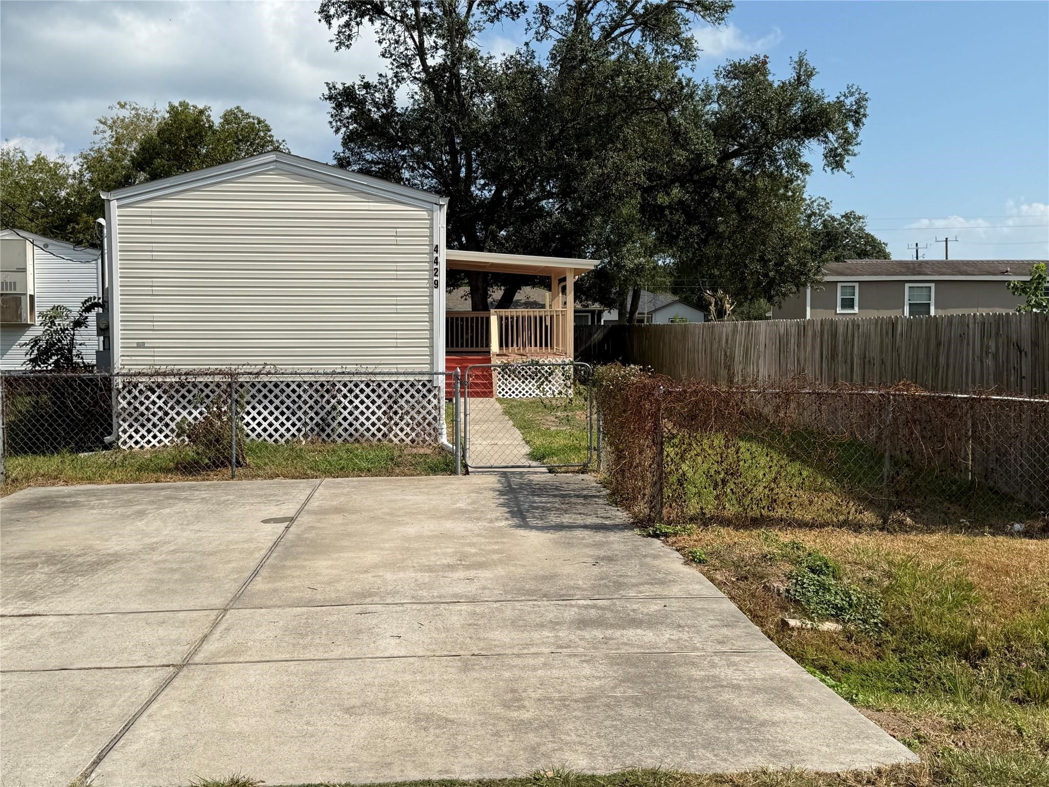 4429 16th Street Property Photo 1