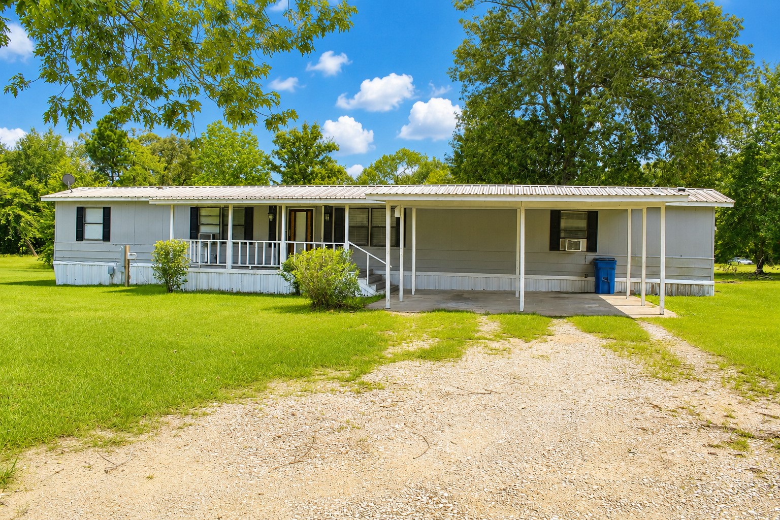 9910 State Highway 156 Property Photo 3