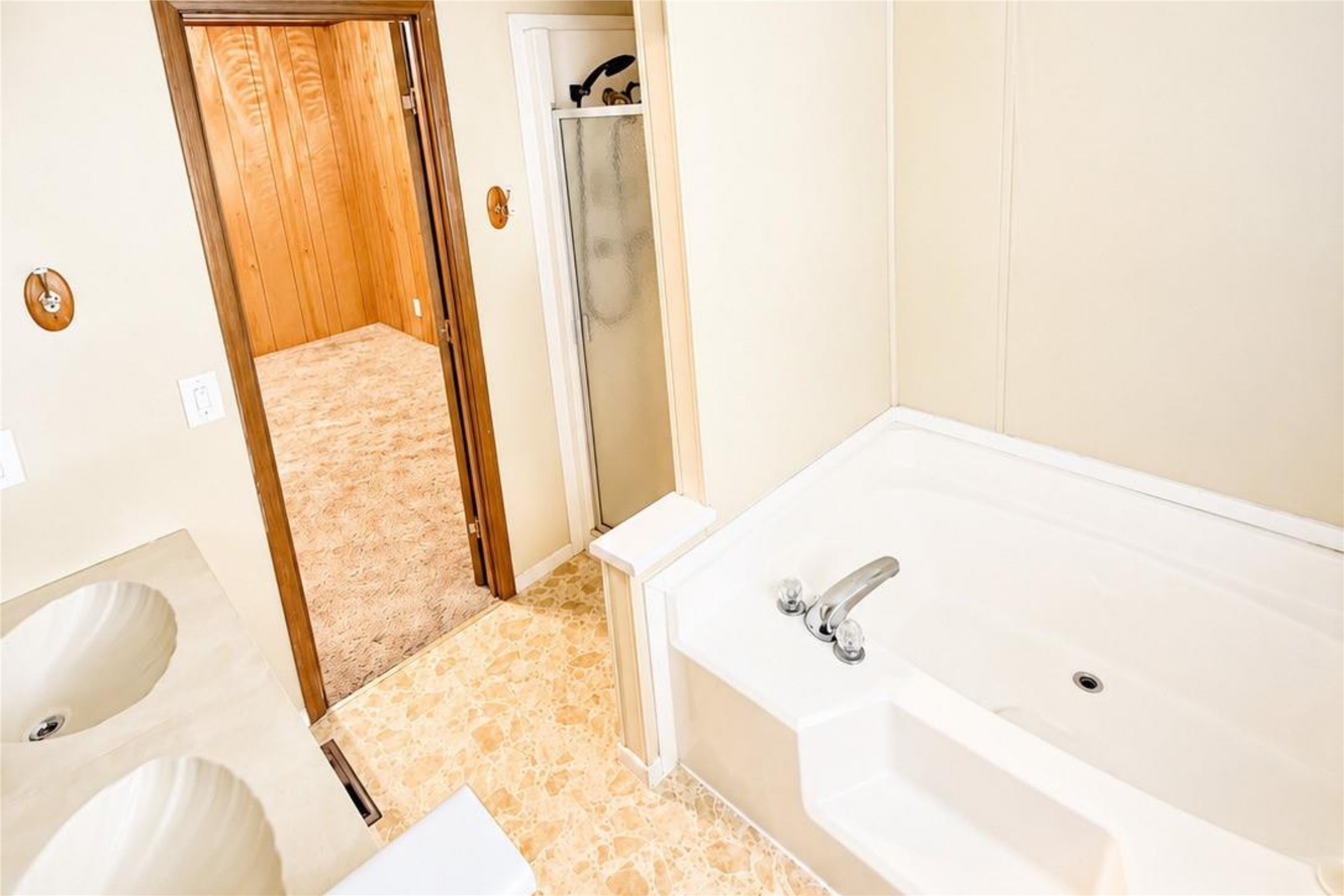 9910 State Highway 156 Property Photo 18