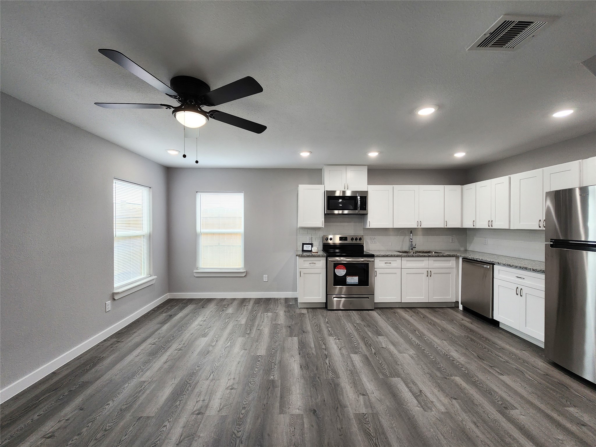 7735 Orebo Street B Property Photo 6