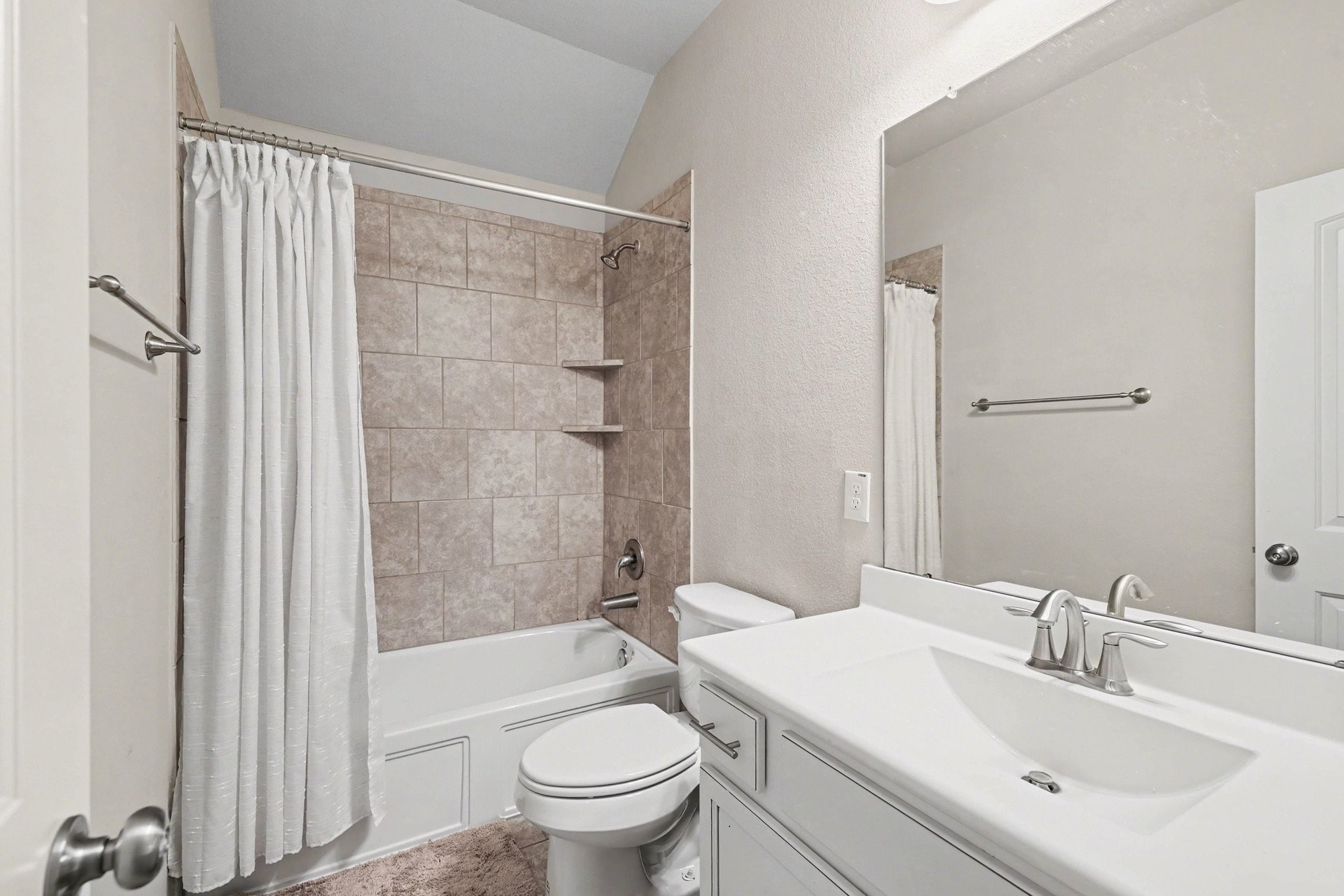 20418 Kittredge Drive Property Photo 27