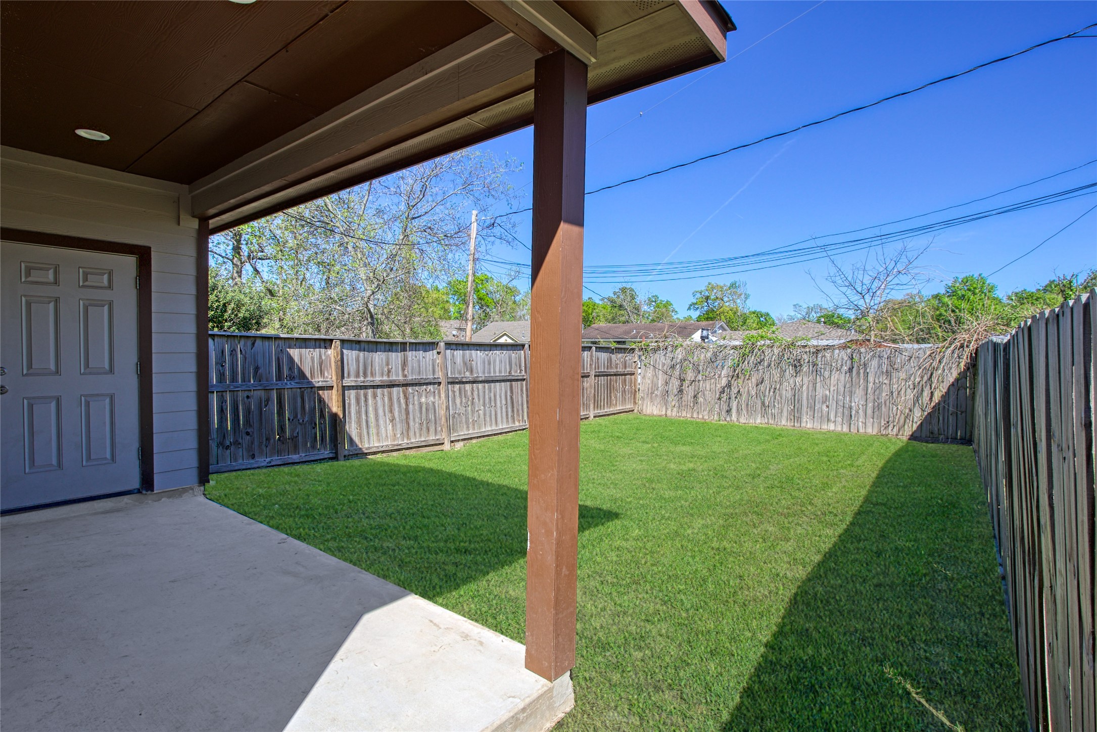 9306 Bean Street A Property Photo 3