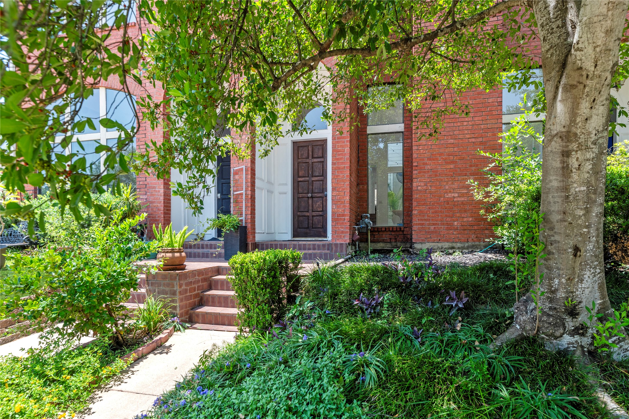 6311 Westcott Street Property Photo 3