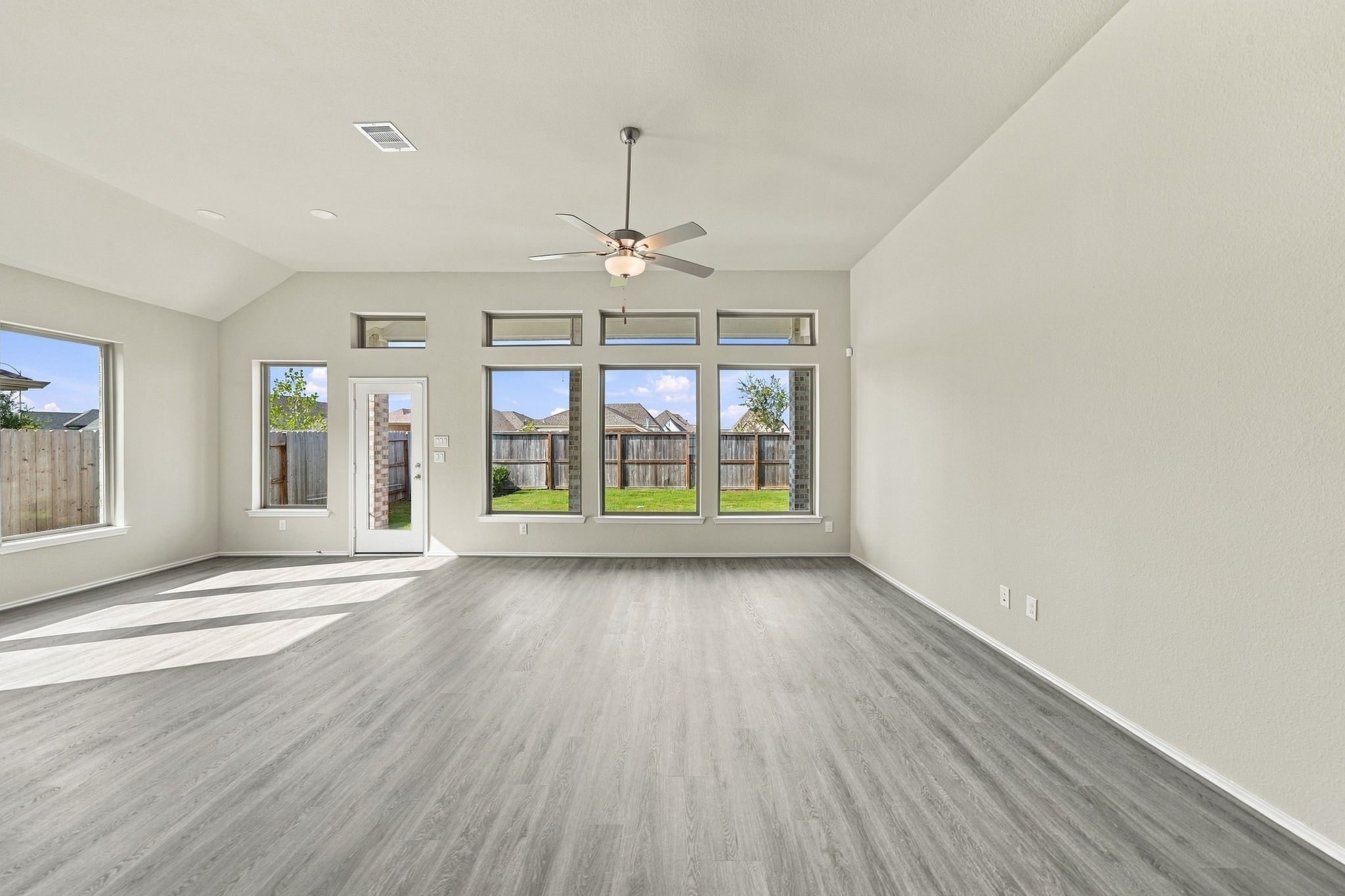 18735 Citrange Bend Way Property Photo 12