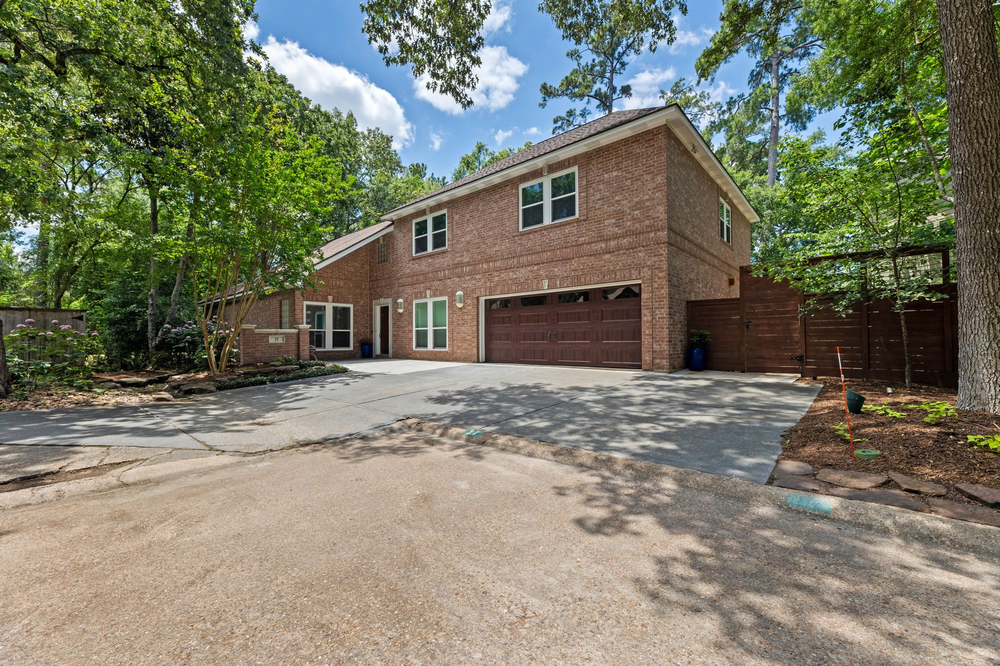 17 Buttonbush Court Property Photo 2