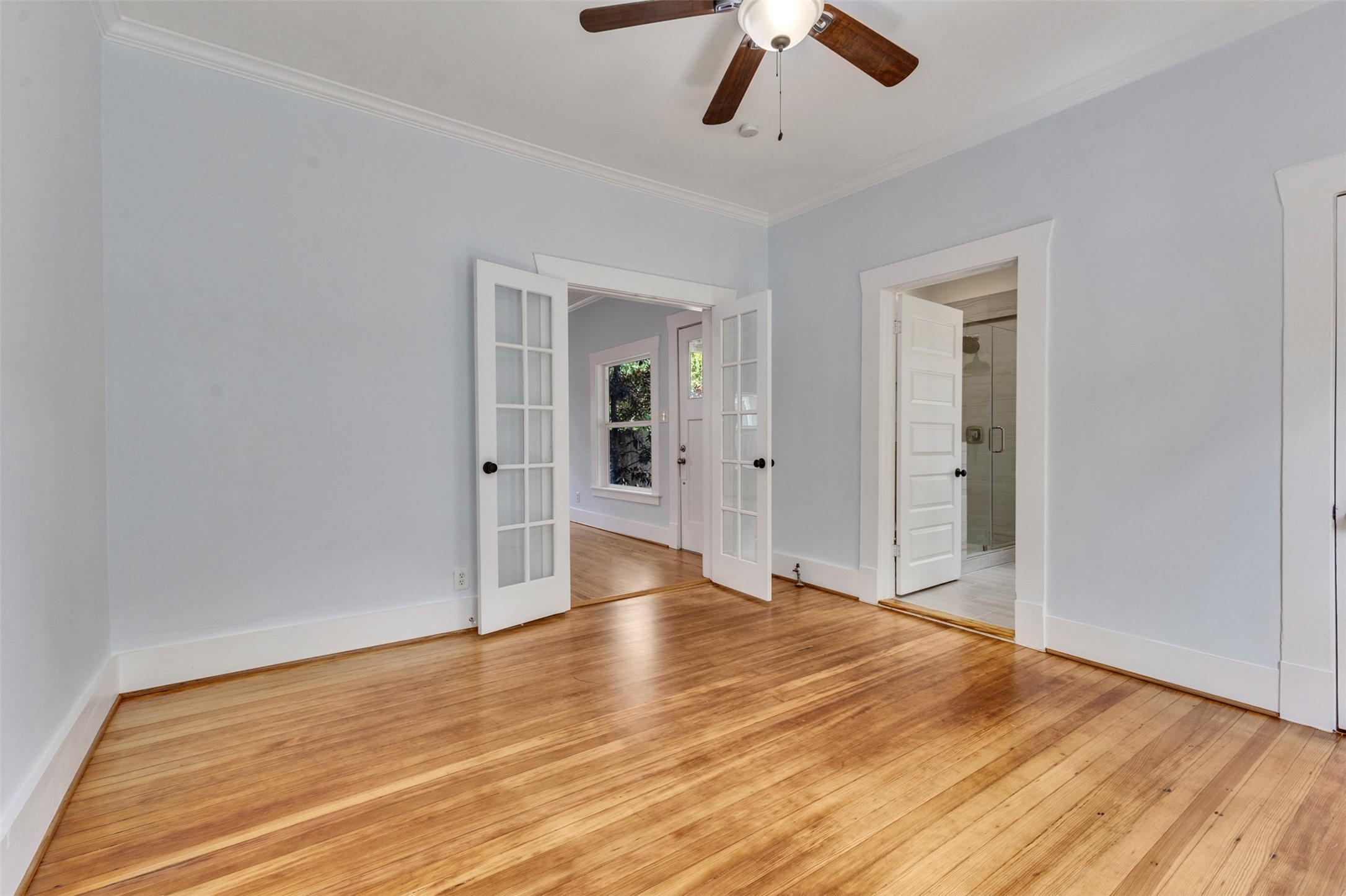 4534 Woodside Street Property Photo 12