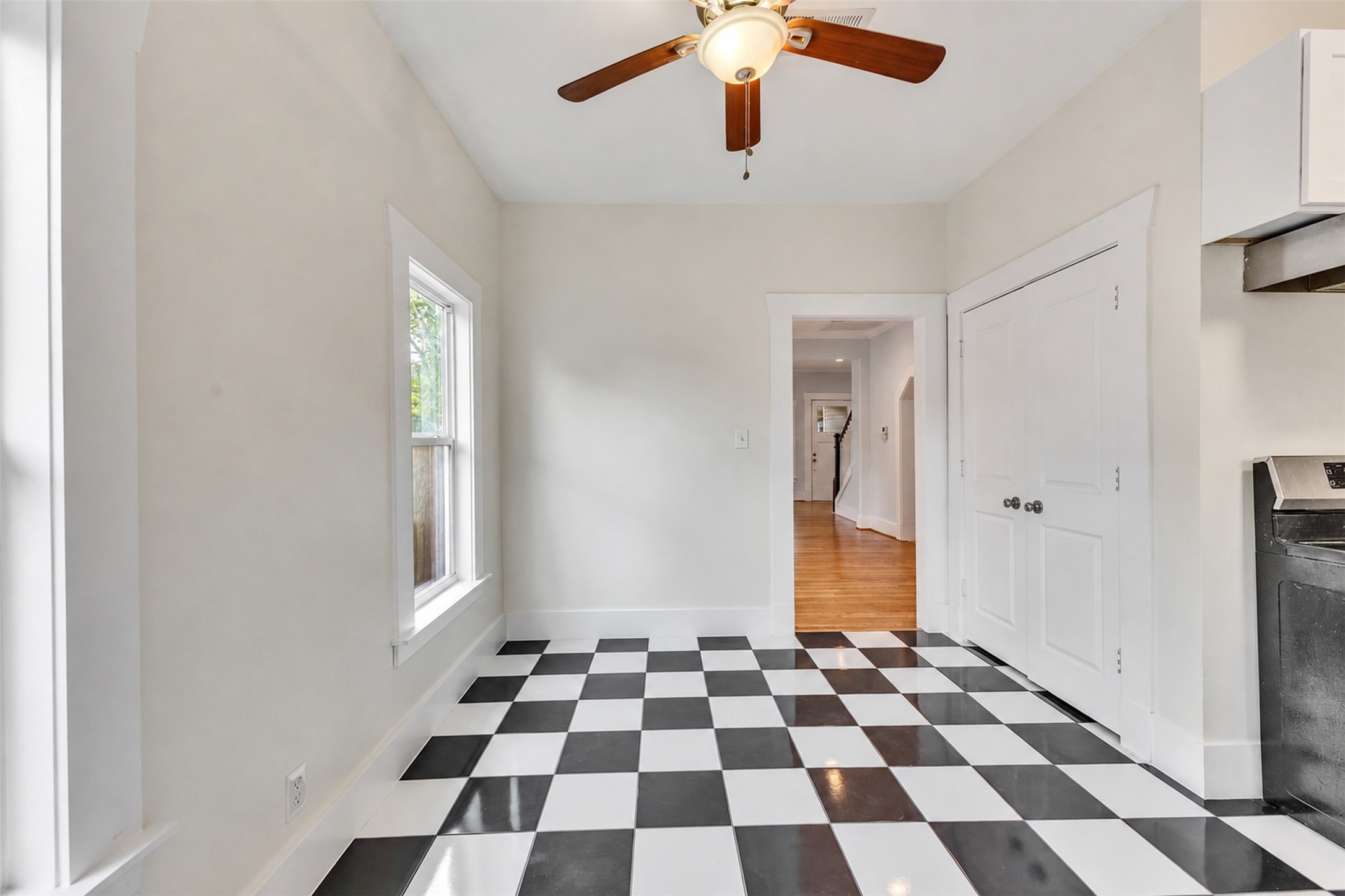 4534 Woodside Street Property Photo 21