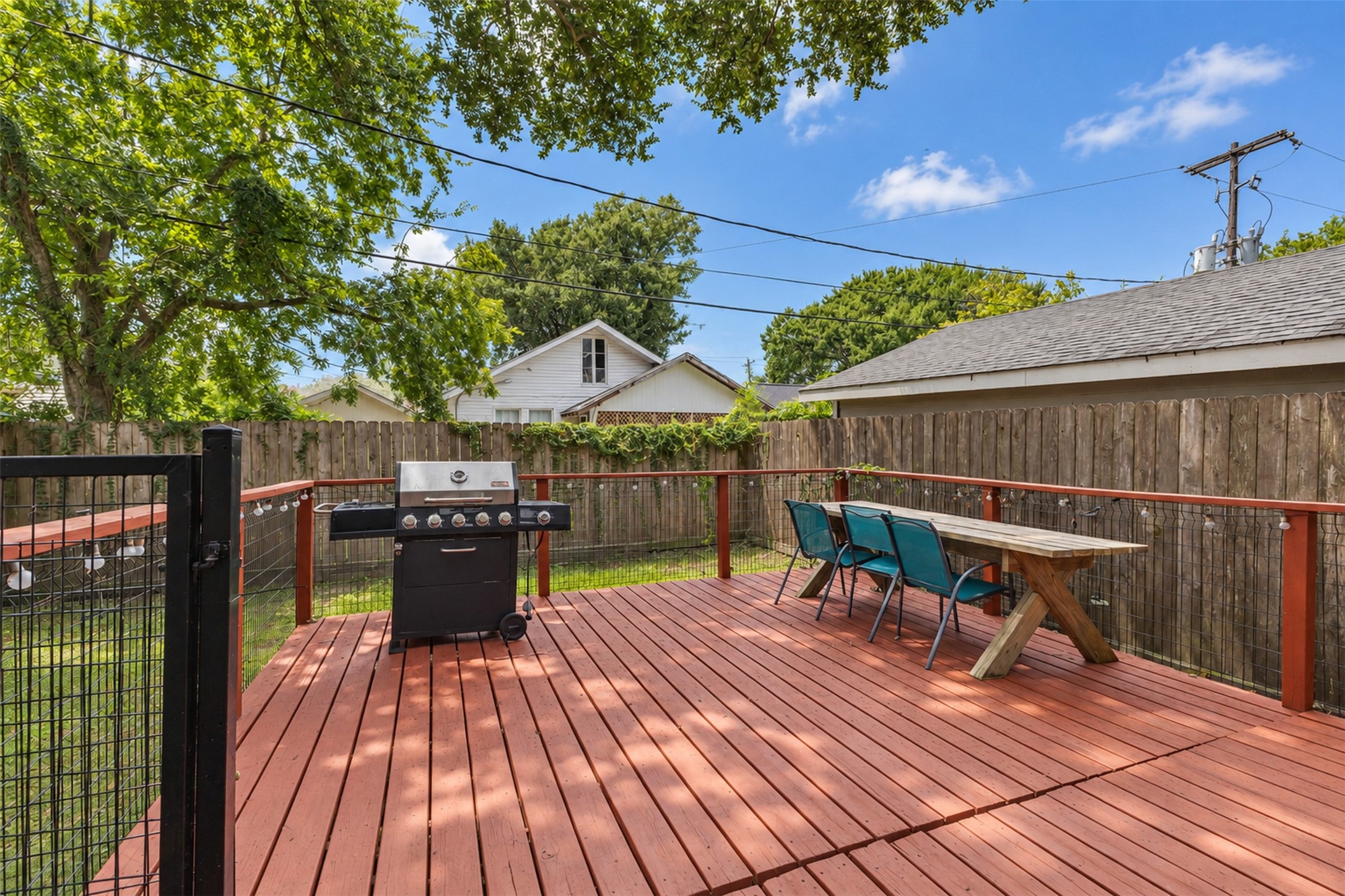 4534 Woodside Street Property Photo 35