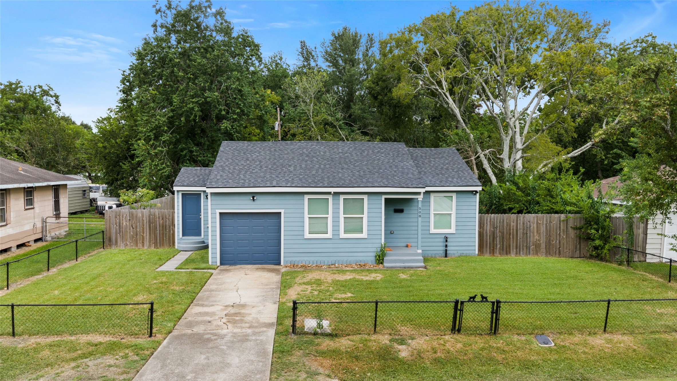 508 Azalea Drive Property Photo 1