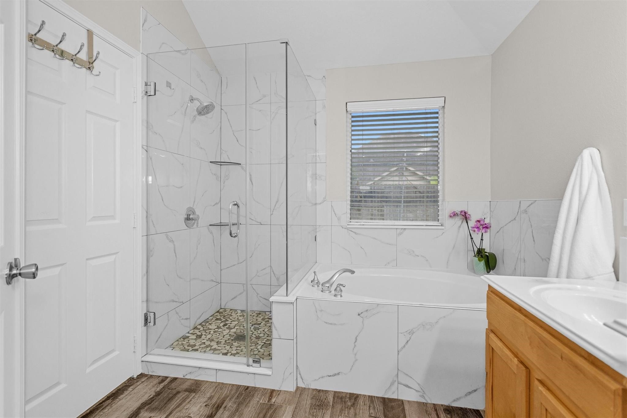 2614 Easton Springs Court Property Photo 6
