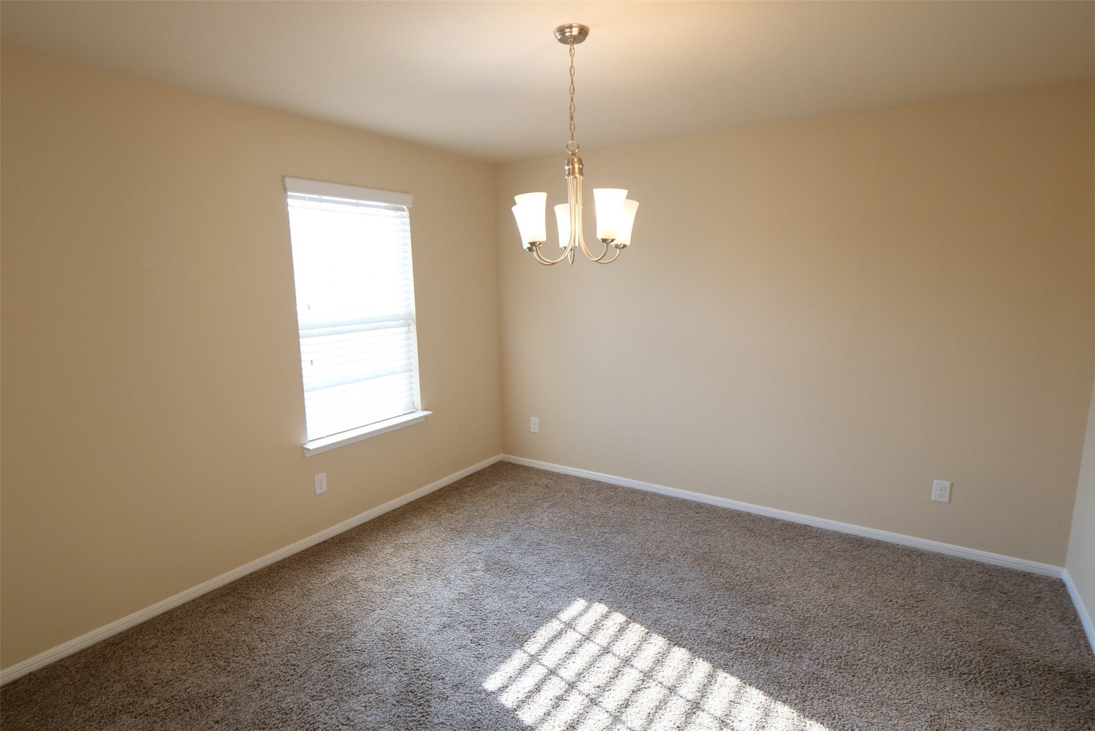 3022 Village Creek Drive Property Photo 3