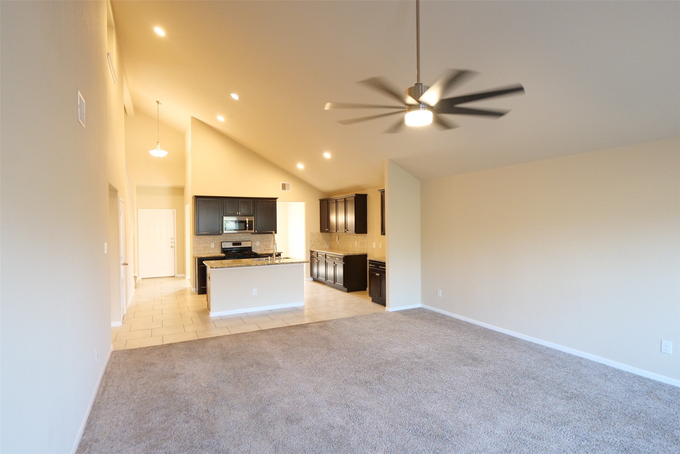 3022 Village Creek Drive Property Photo 10