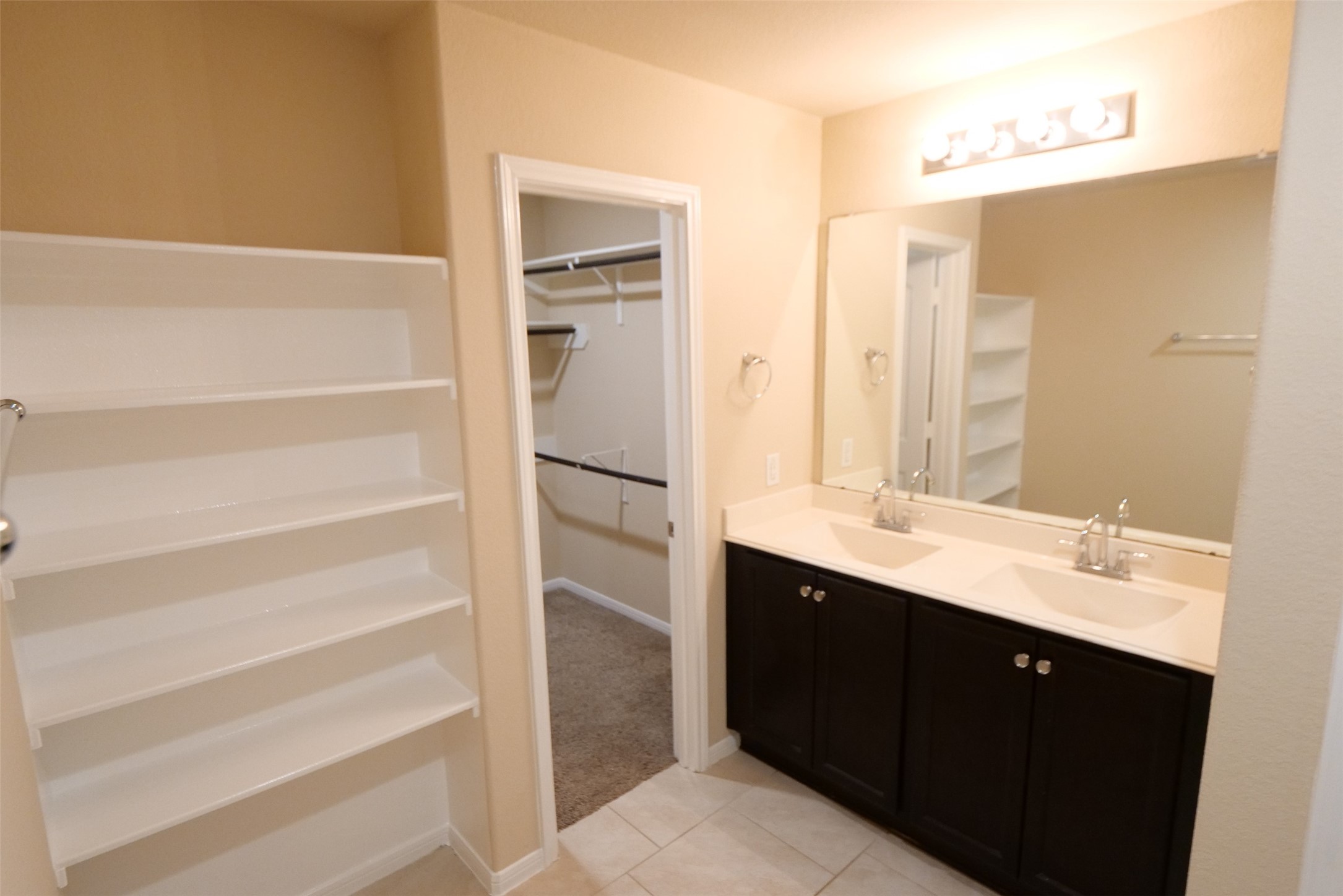 3022 Village Creek Drive Property Photo 14