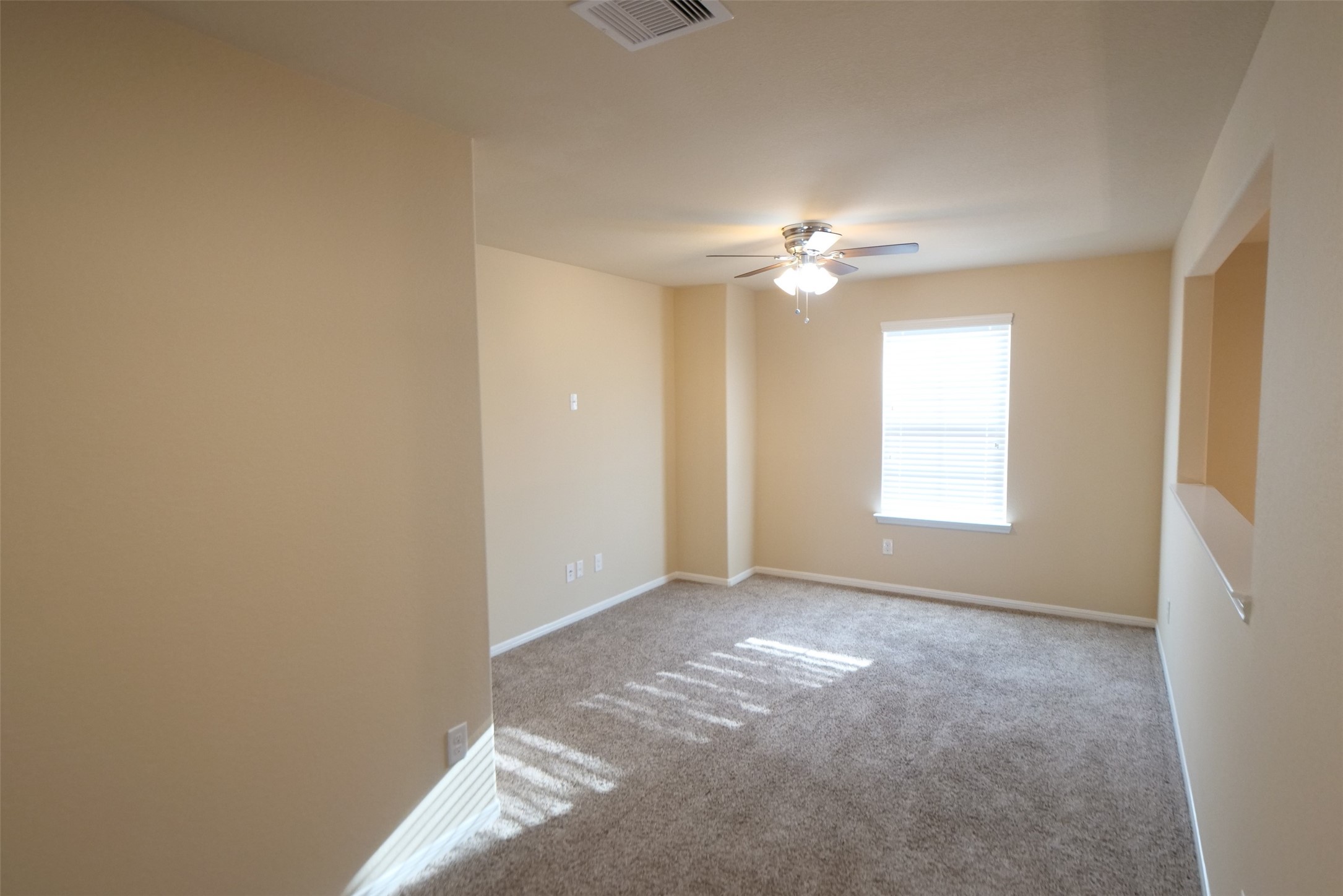 3022 Village Creek Drive Property Photo 20