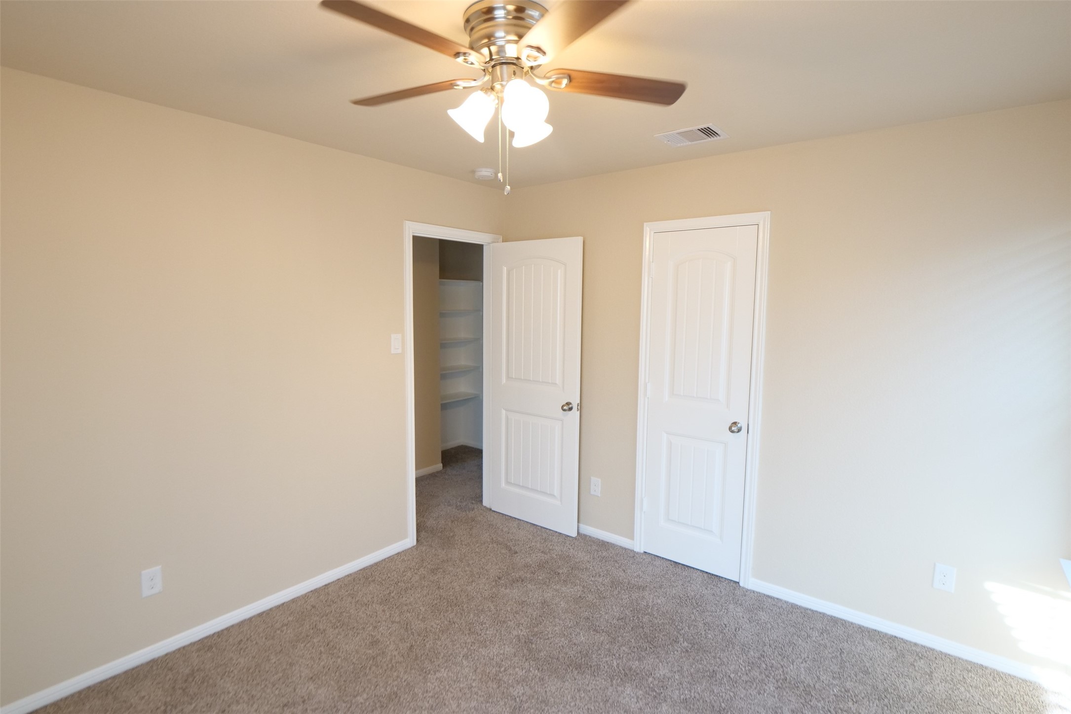 3022 Village Creek Drive Property Photo 25