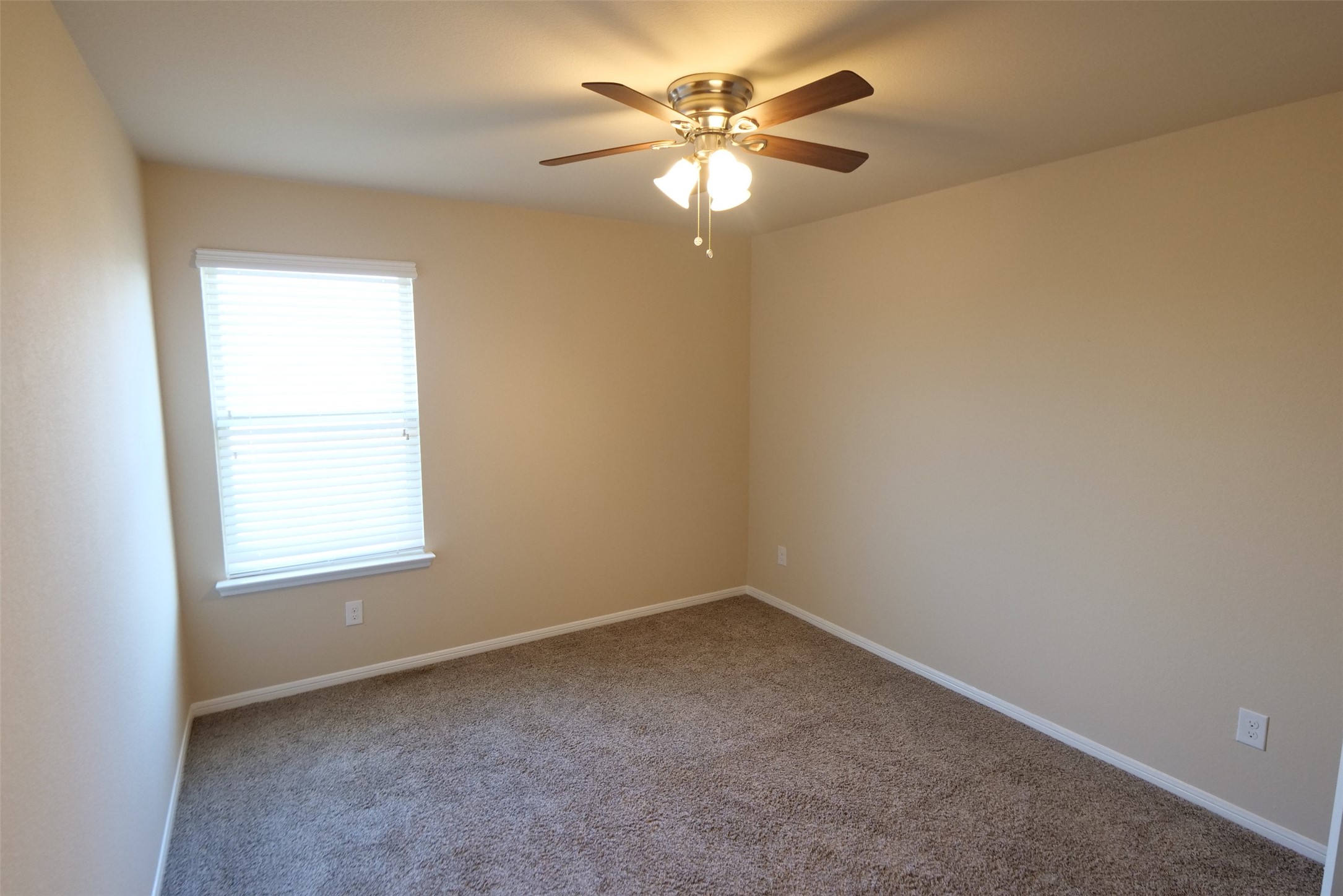3022 Village Creek Drive Property Photo 26