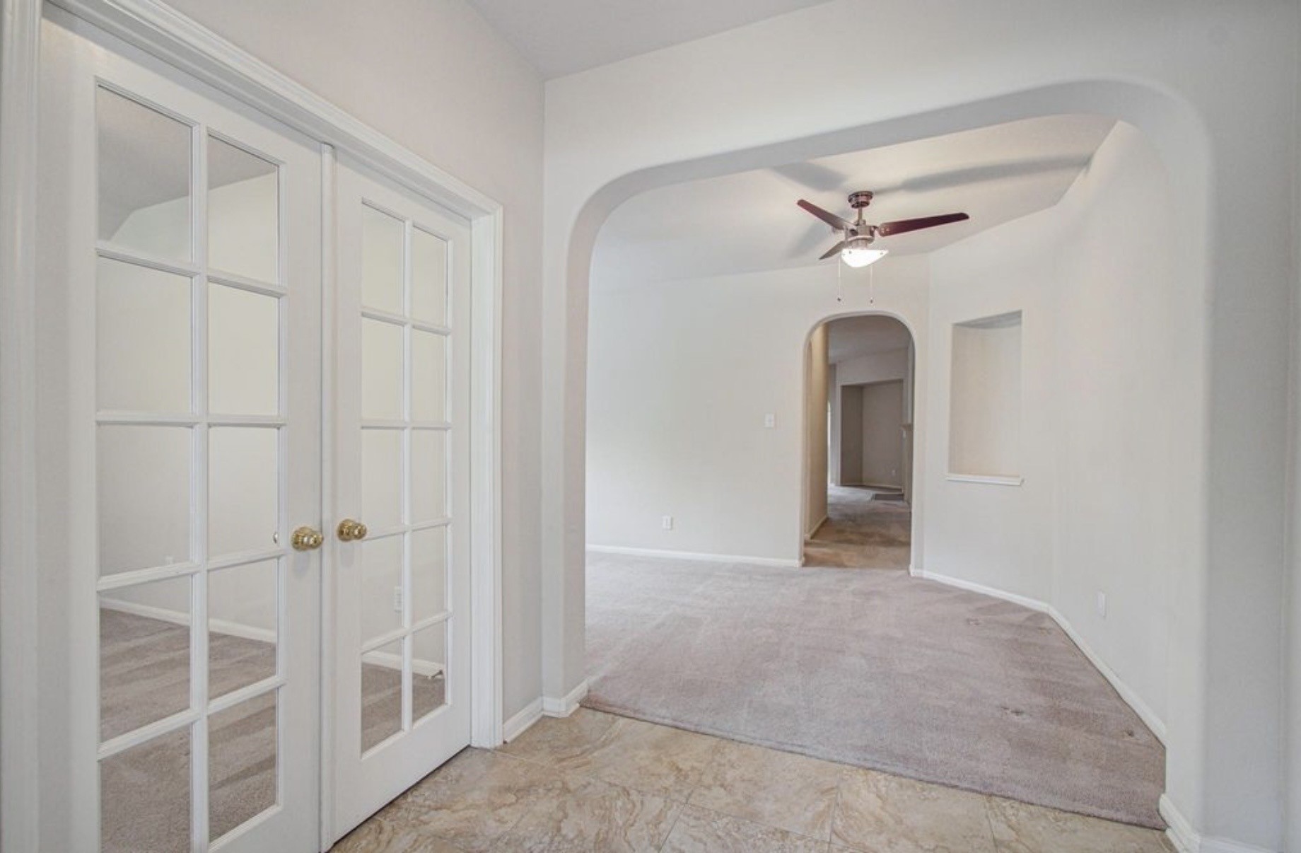 10004 Chestnut Creek Way Property Photo 2