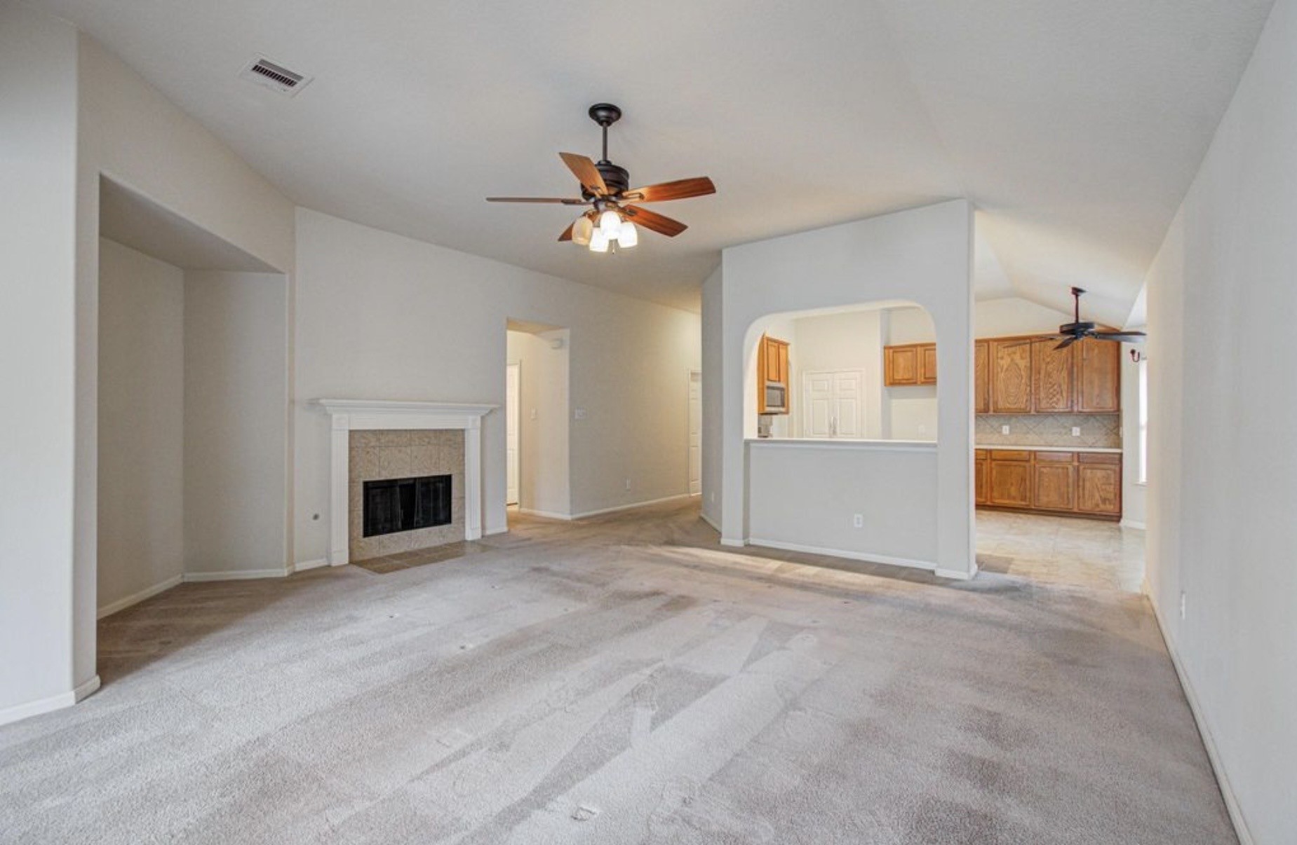 10004 Chestnut Creek Way Property Photo 8