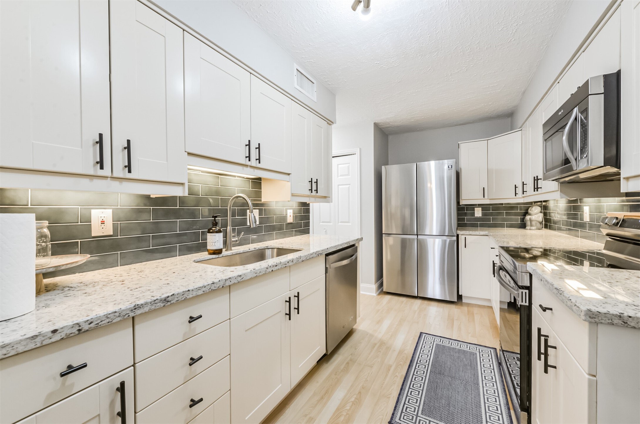 14111 Misty Meadow Lane Property Photo 10