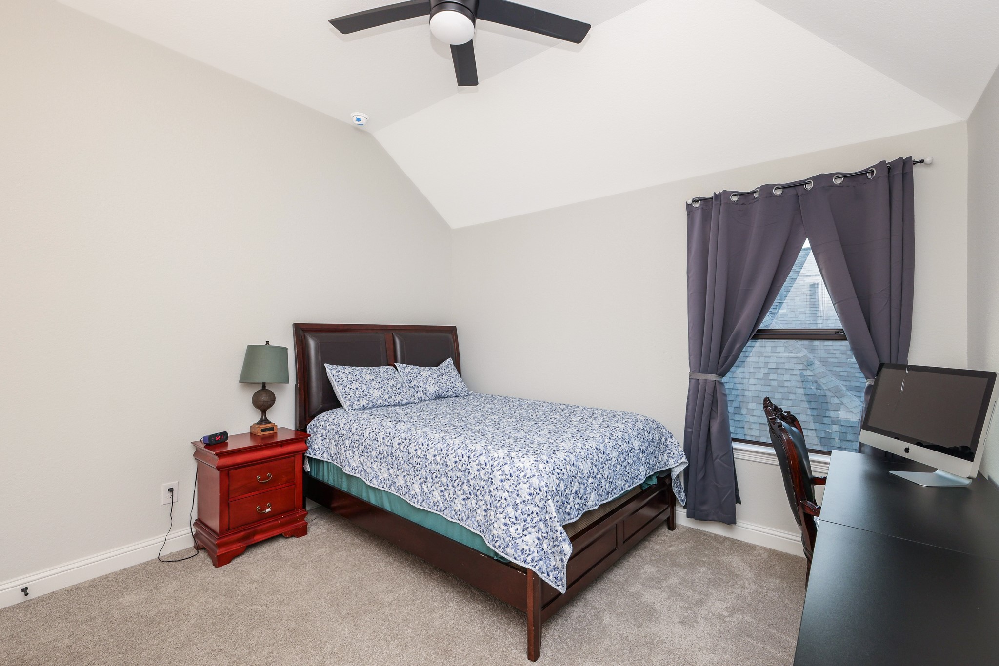 22017 Breakwater Lane E Property Photo 16