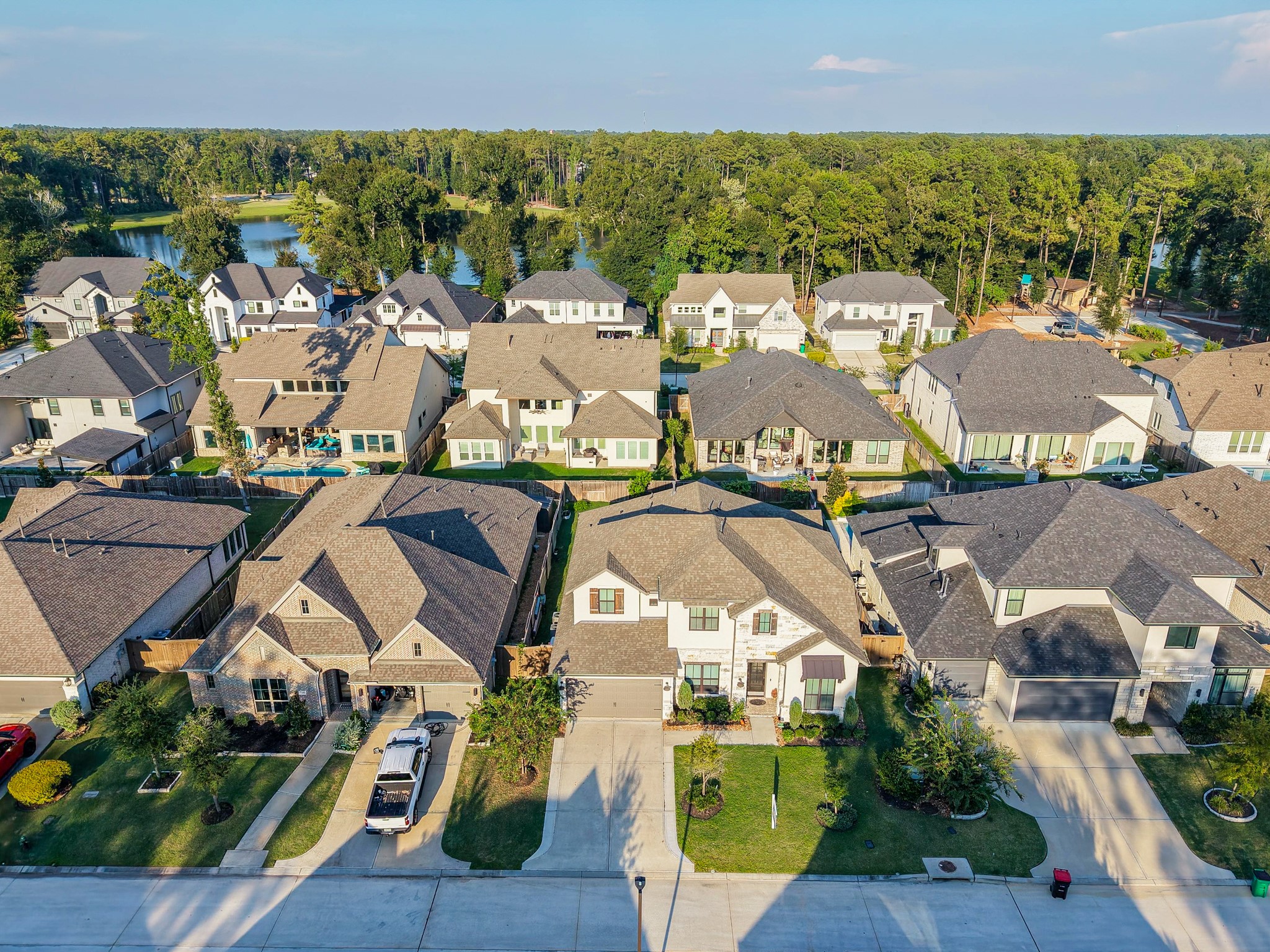 22017 Breakwater Lane E Property Photo 24