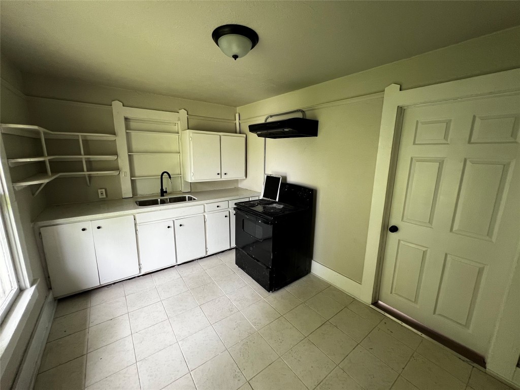 741 13th Street B Property Photo 2