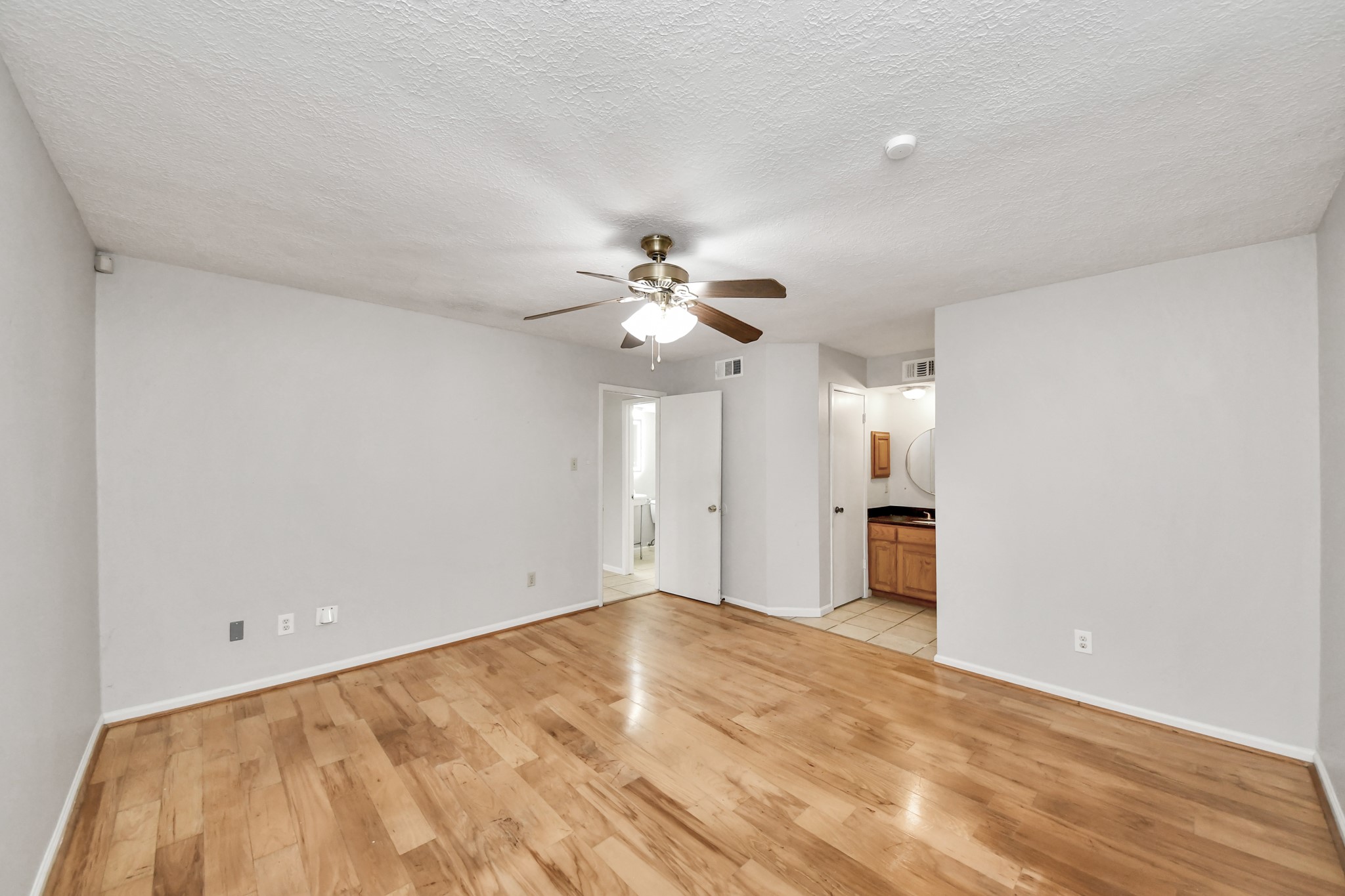 7407 Navidad Rd Property Photo 38