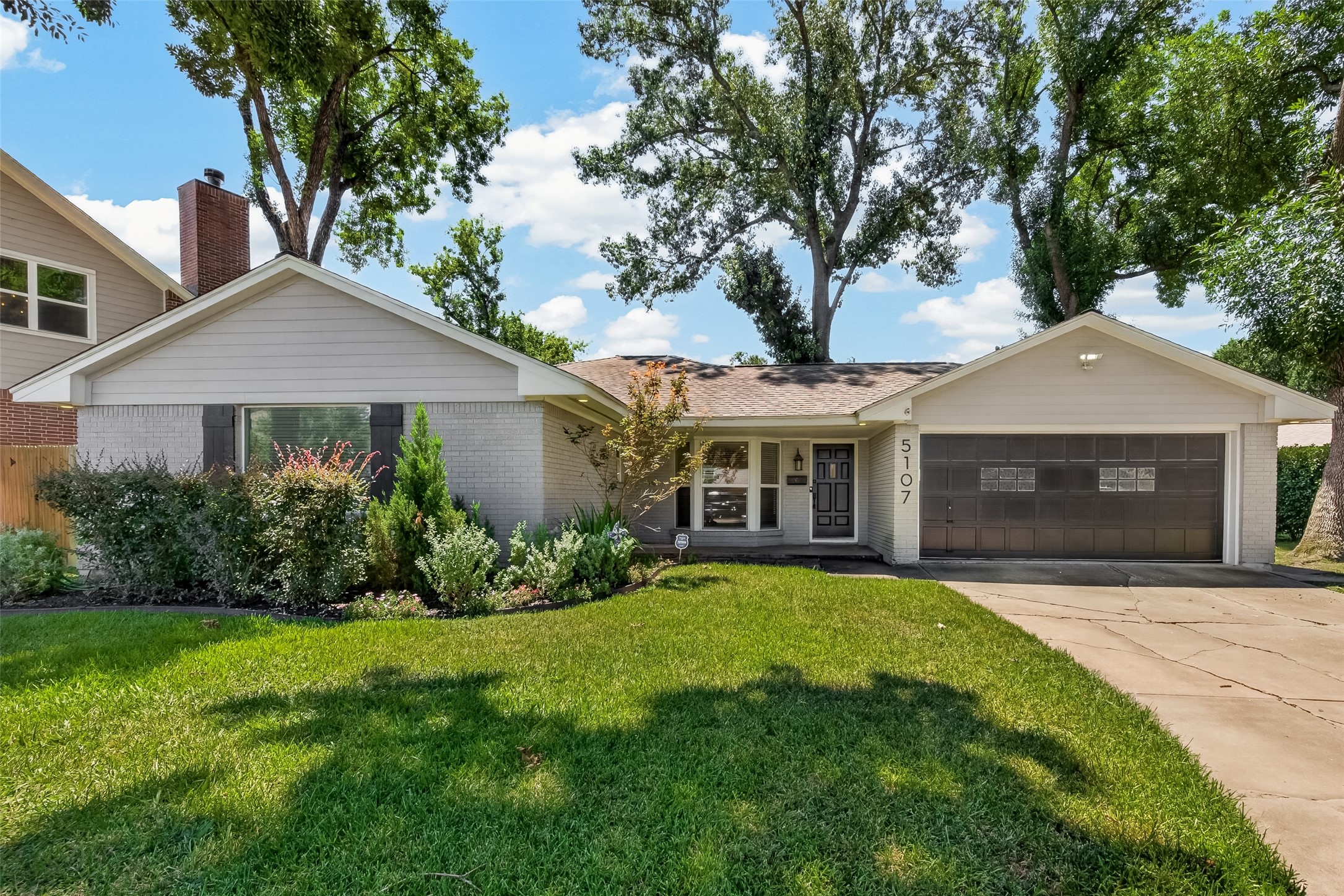 5107 Poinciana Drive Property Photo 1