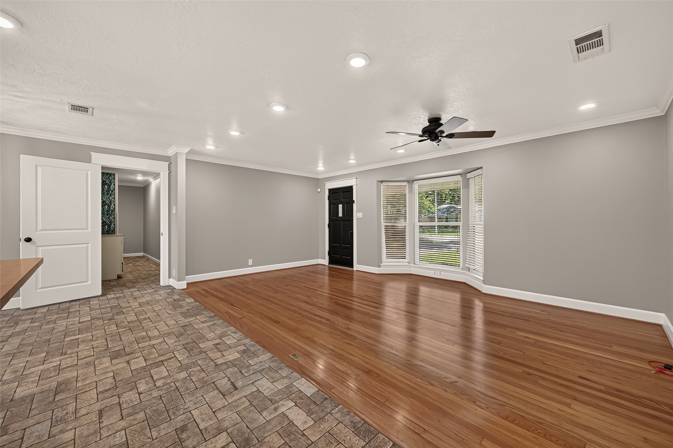 5107 Poinciana Drive Property Photo 8