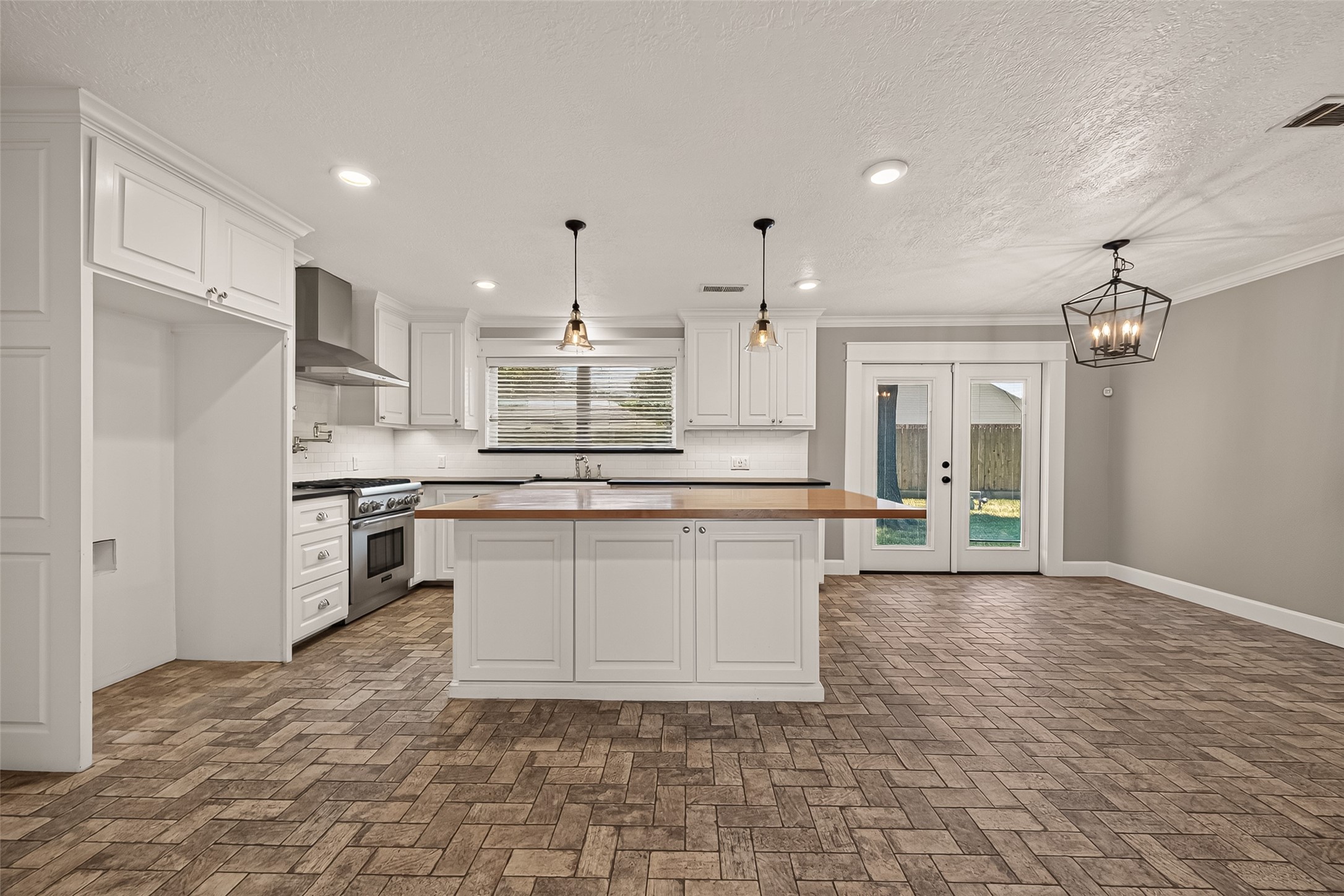 5107 Poinciana Drive Property Photo 11