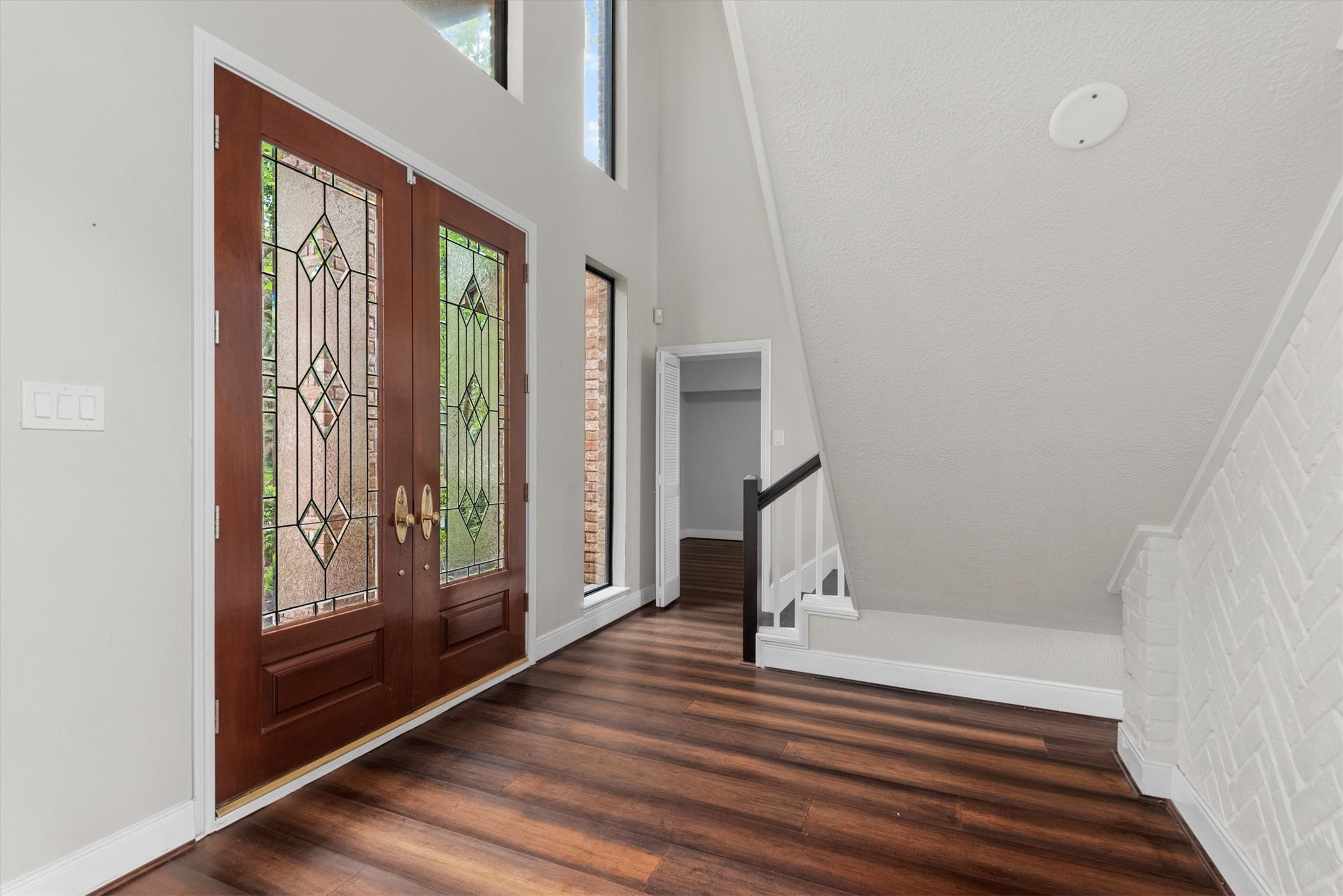 1214 Emerald Green Lane Property Photo 4