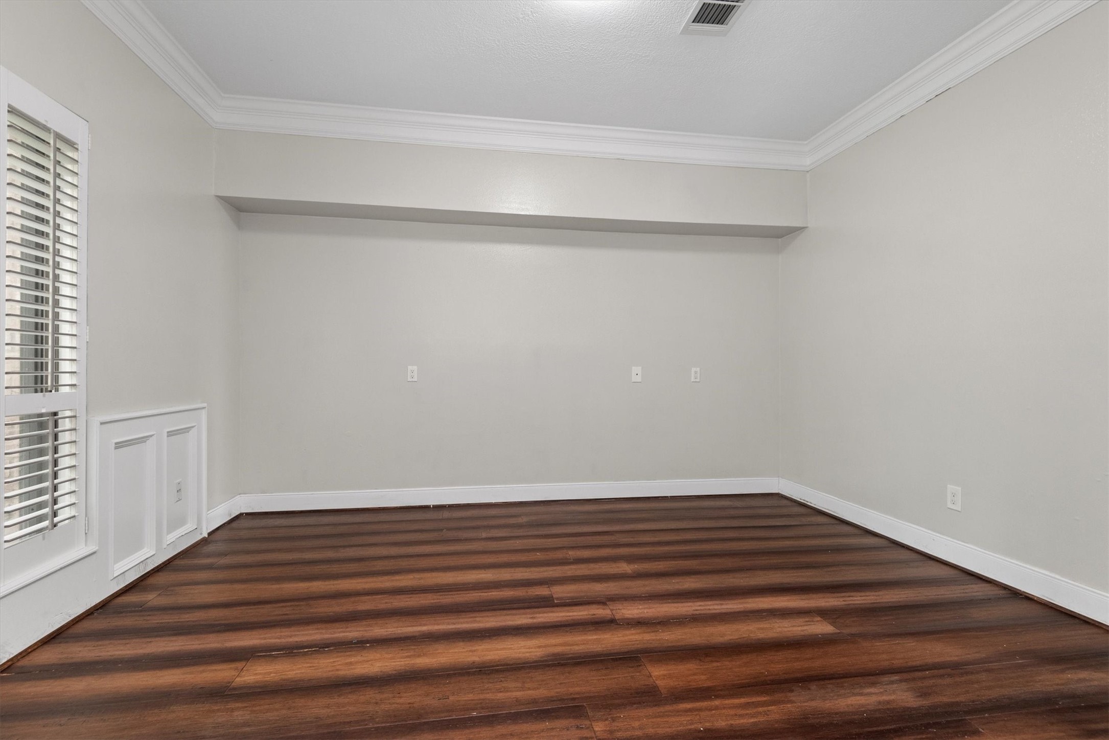 1214 Emerald Green Lane Property Photo 9