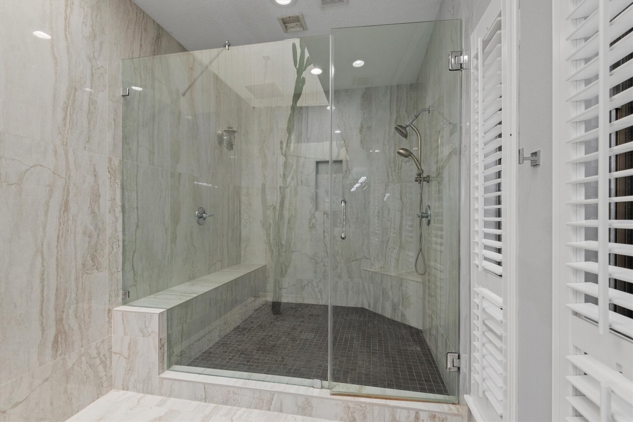 1214 Emerald Green Lane Property Photo 17