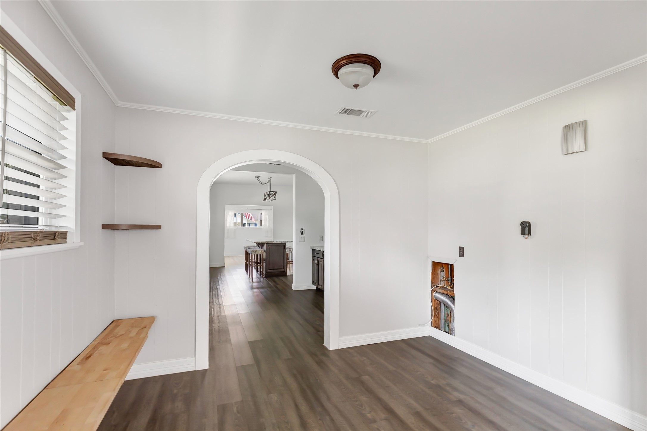 103 W Barrow Street Property Photo 28