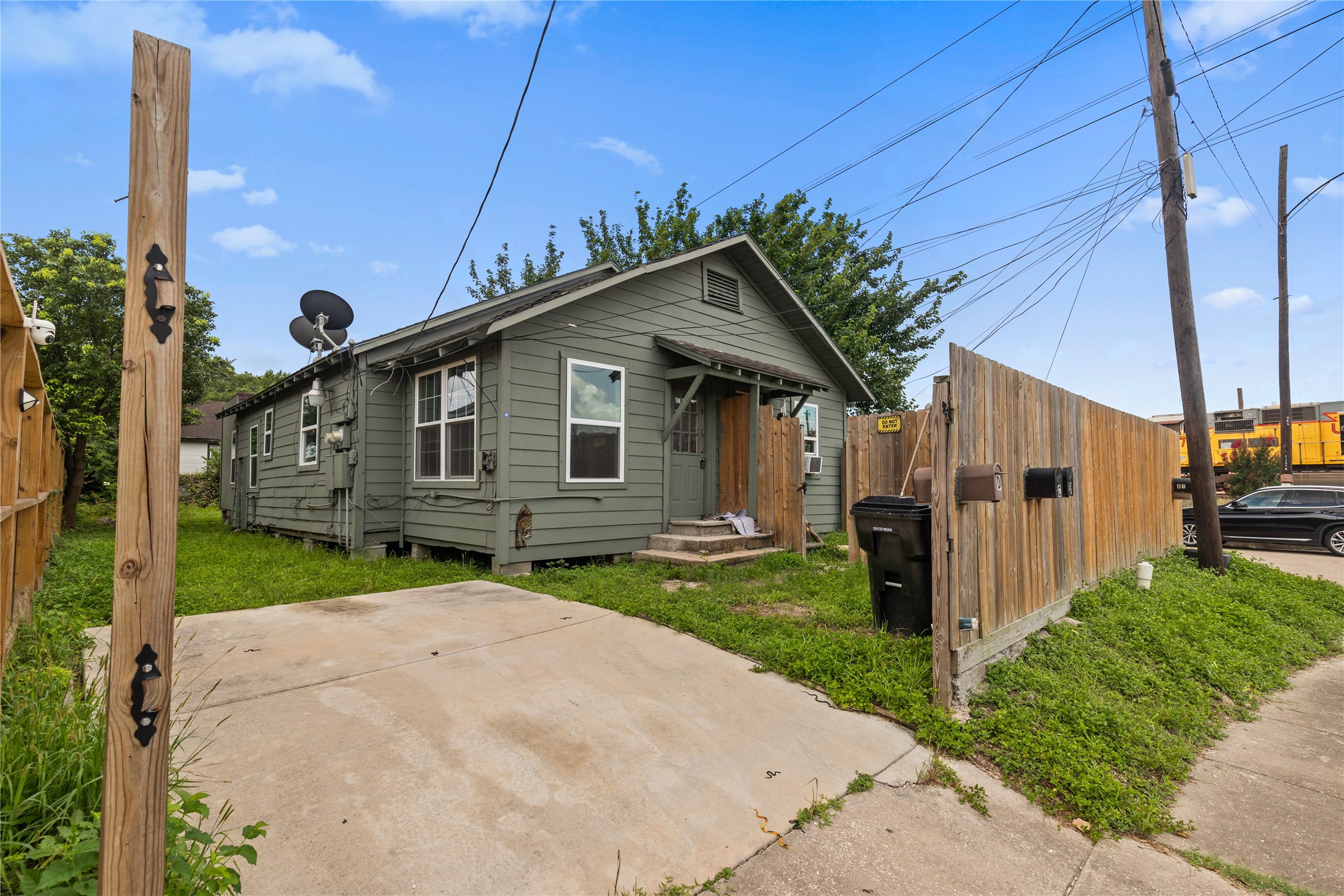 6602 Avenue R Property Photo 2