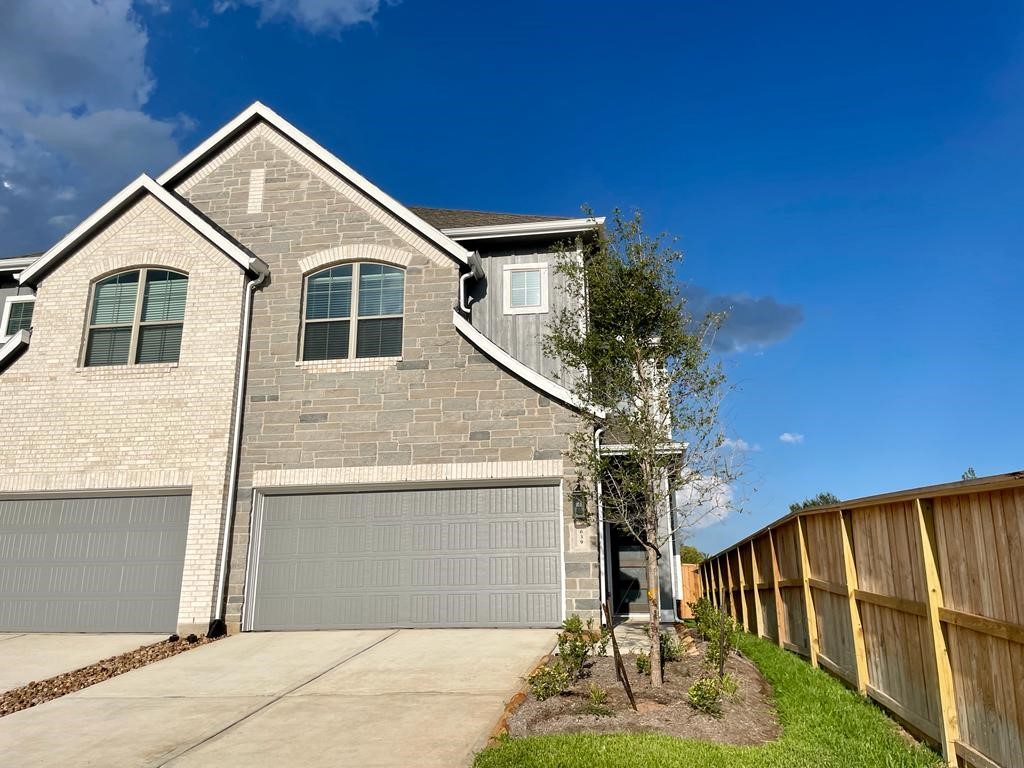 639 Silver Pear Court Property Photo 1