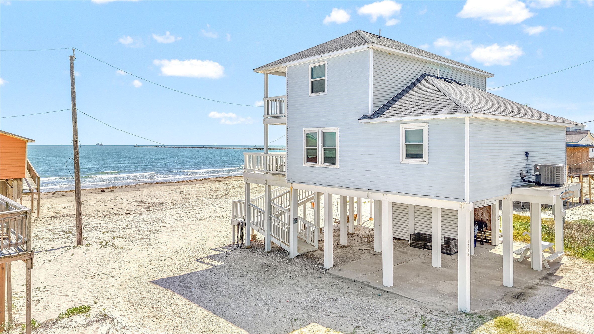 1213 Sargasso Circle Property Photo 1