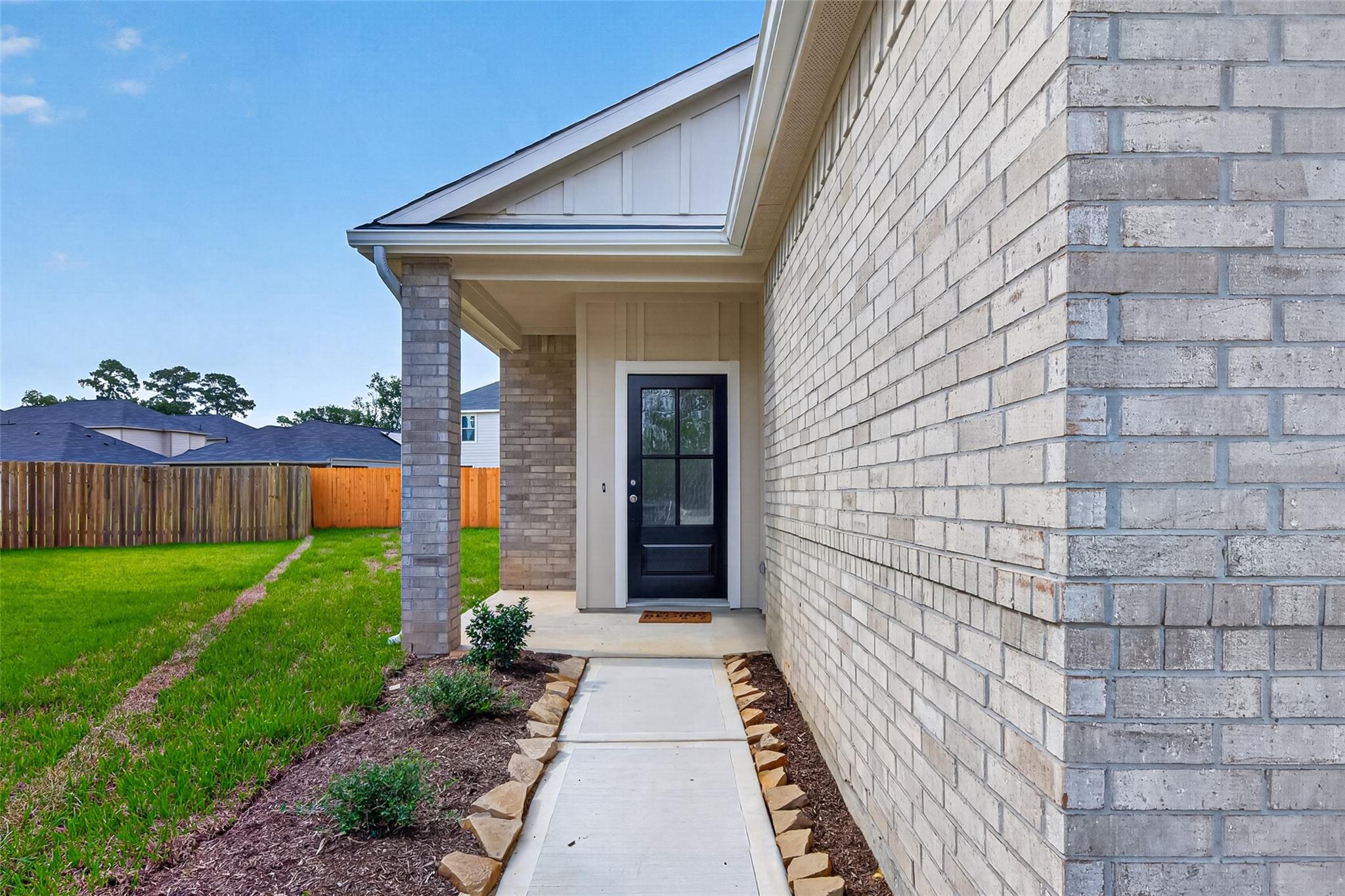 224 Emerald Thicket Lane Property Photo 3