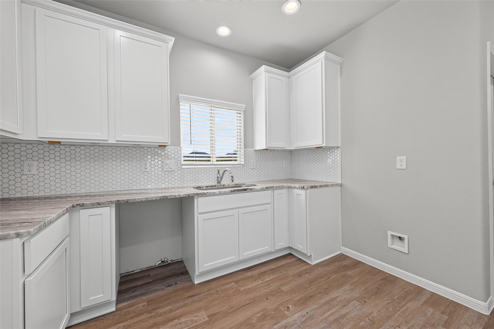 224 Emerald Thicket Lane Property Photo 14