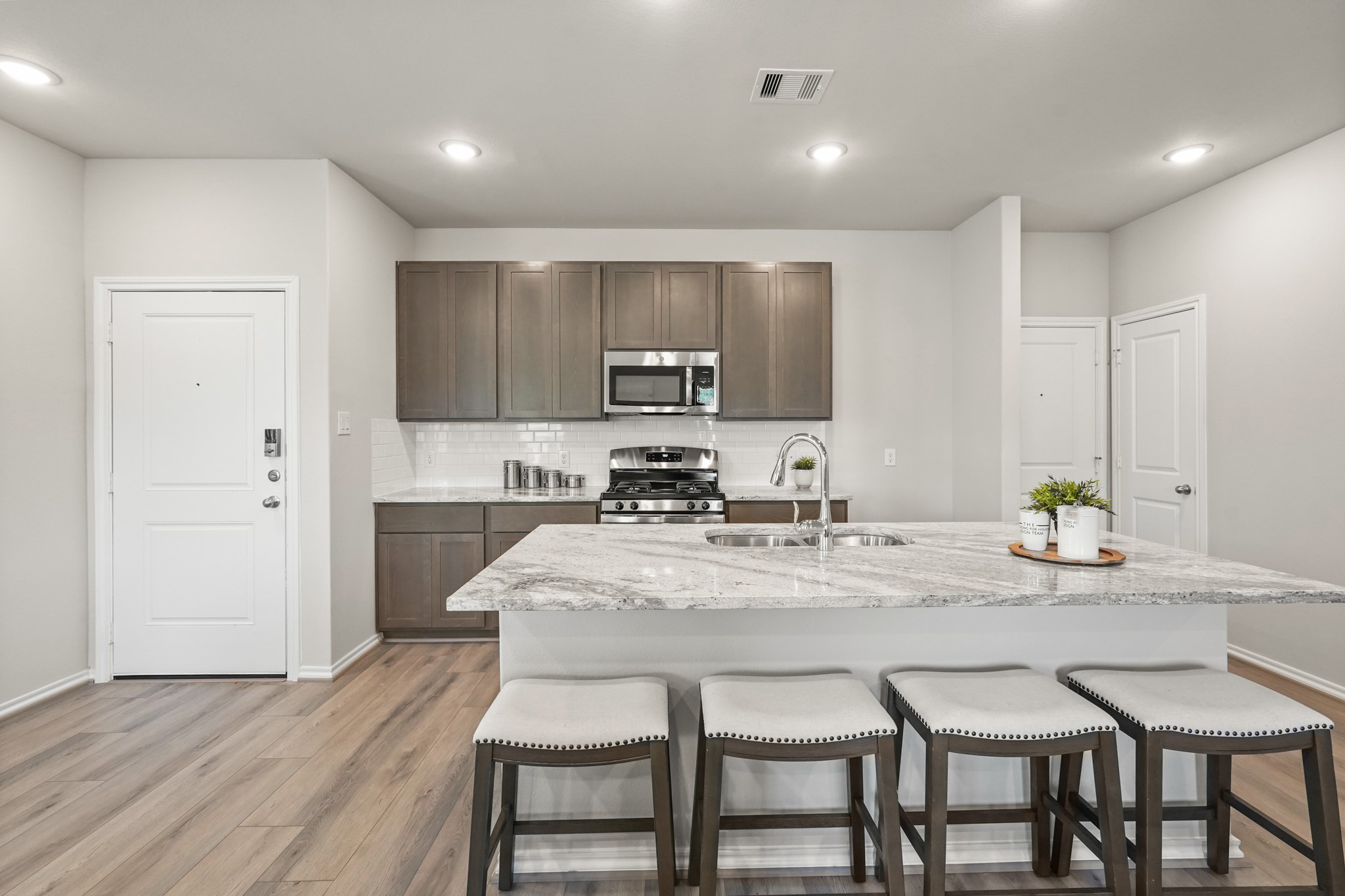 1206 Hugh Landing Lane Property Photo 6