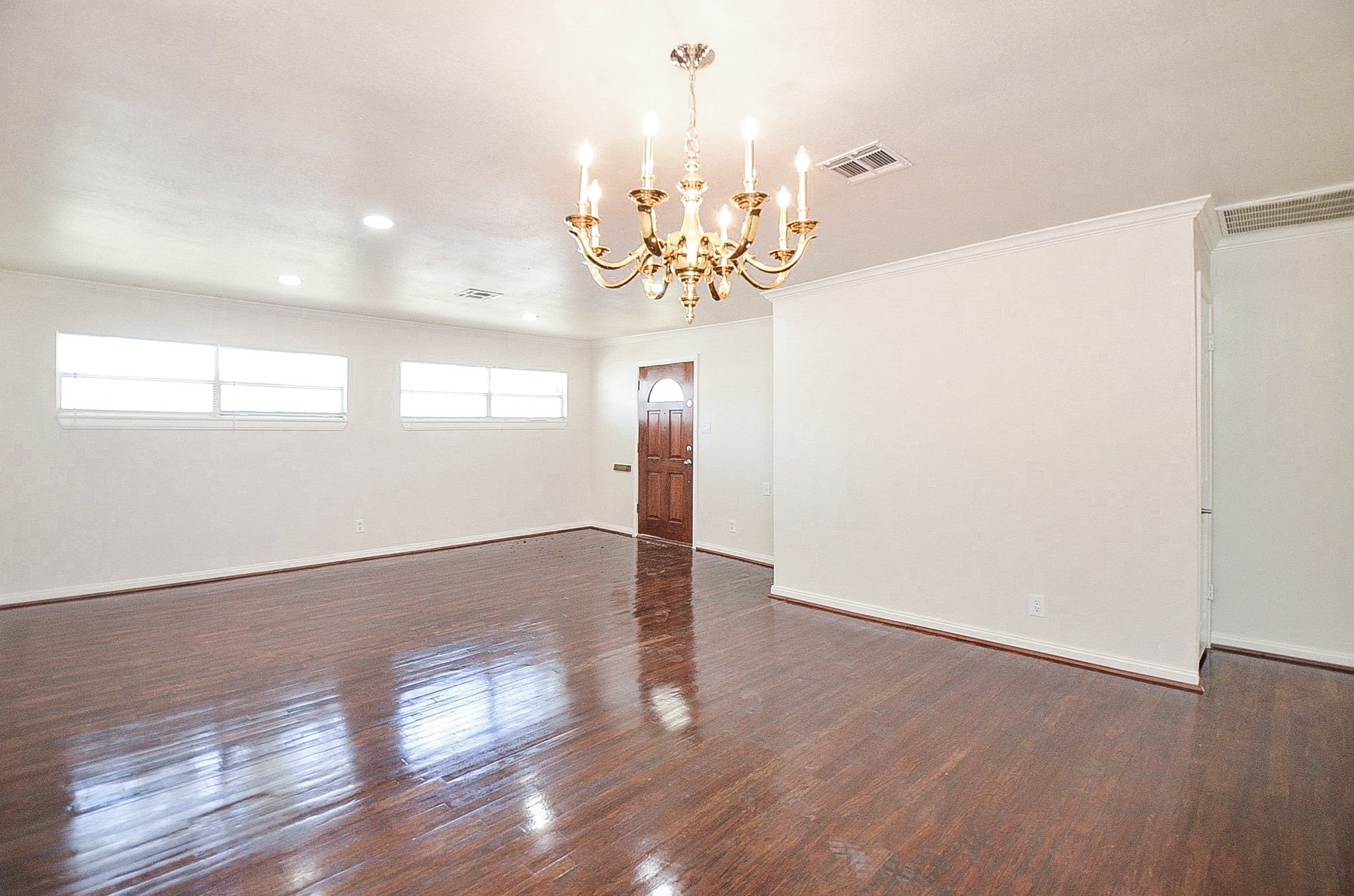 3914 Daphne Street Property Photo 6