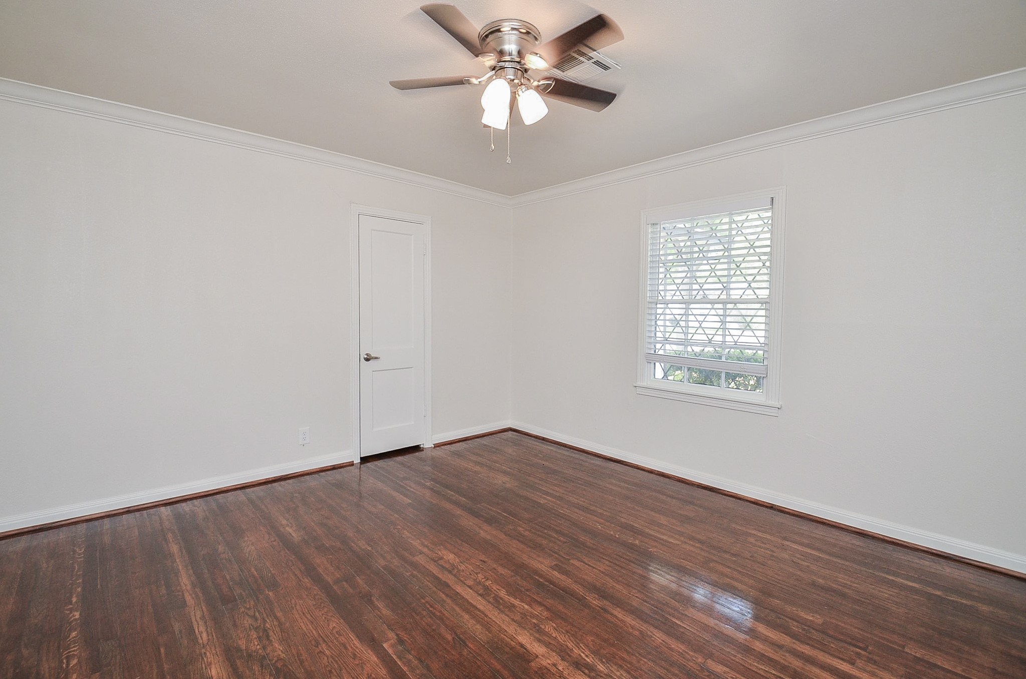 3914 Daphne Street Property Photo 13
