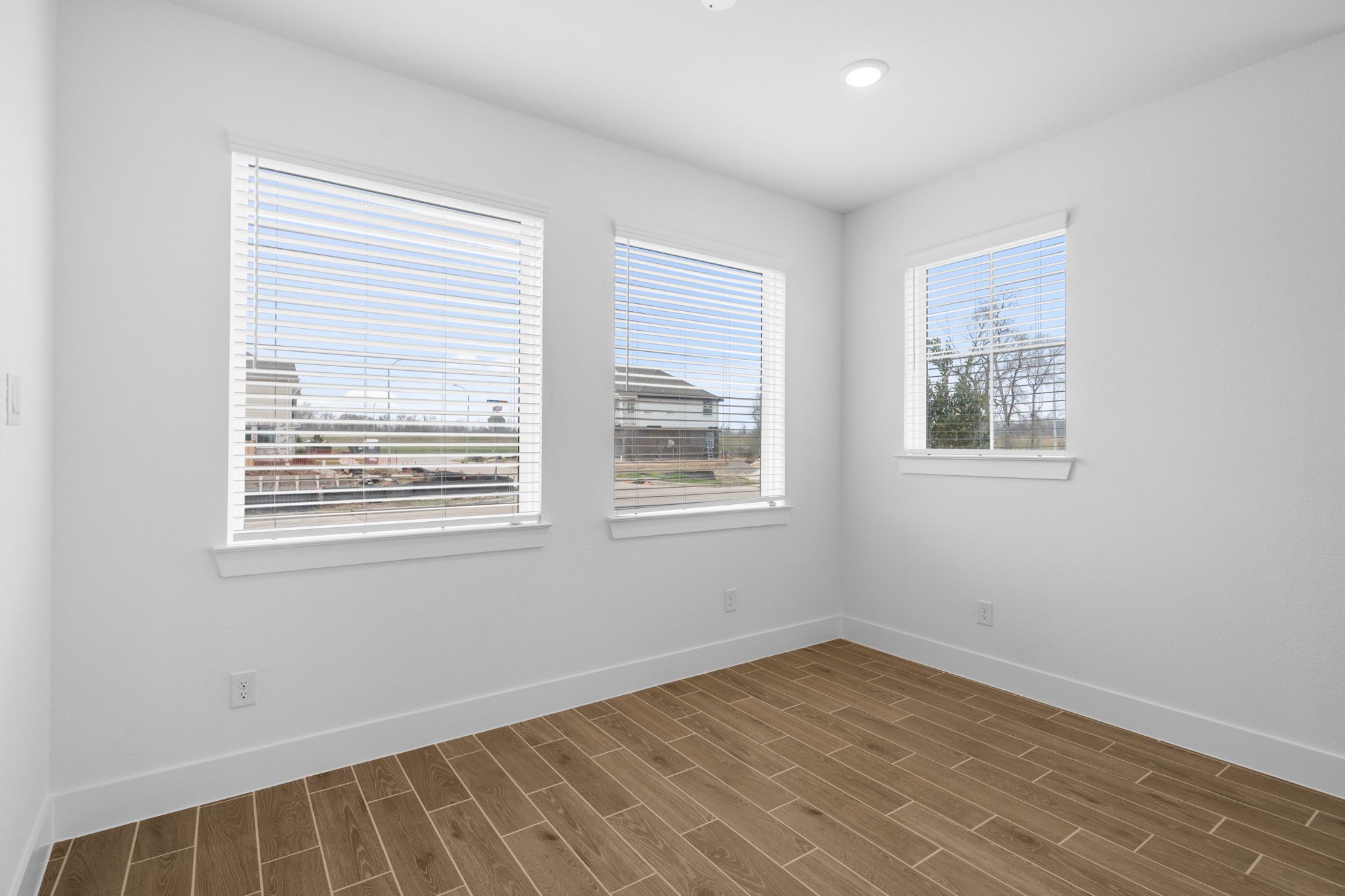 1302 Shaded Rock Drive Property Photo 10
