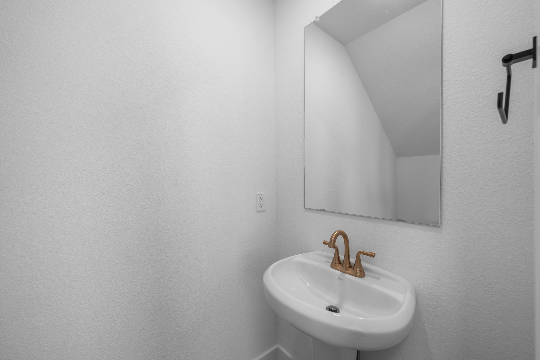 1302 Shaded Rock Drive Property Photo 23
